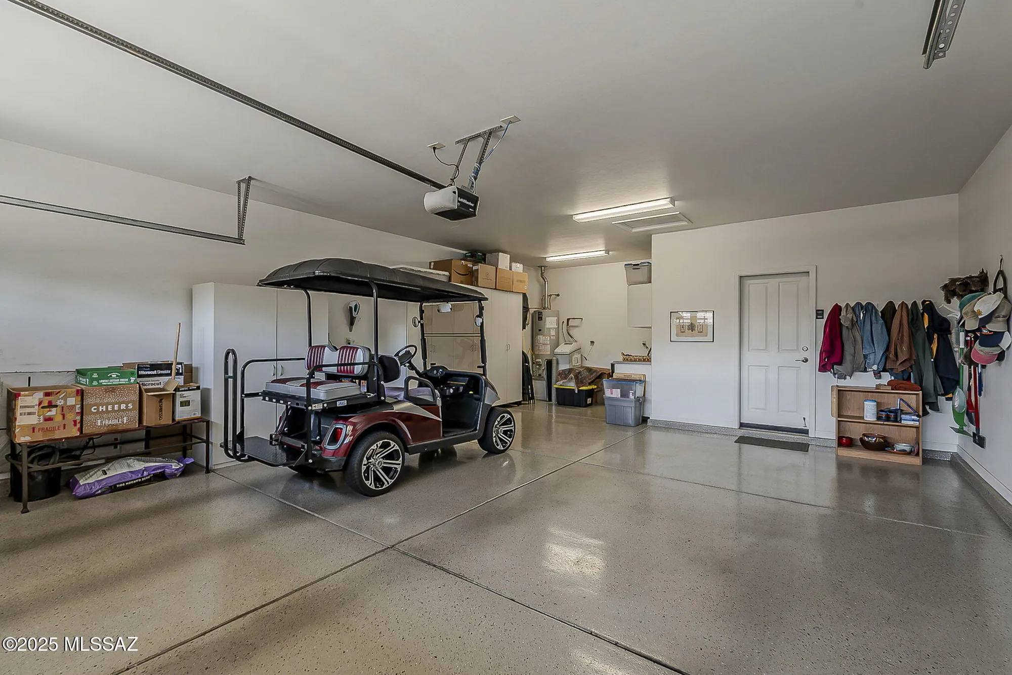 Property Slideshow image 36 of 46 | 2227 e thunderchief dr, Green Valley, AZ, 85614