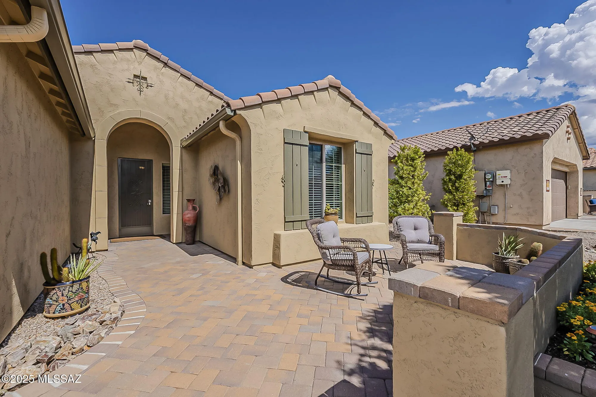 Property Slideshow image 3 of 46 | 2227 e thunderchief dr, Green Valley, AZ, 85614