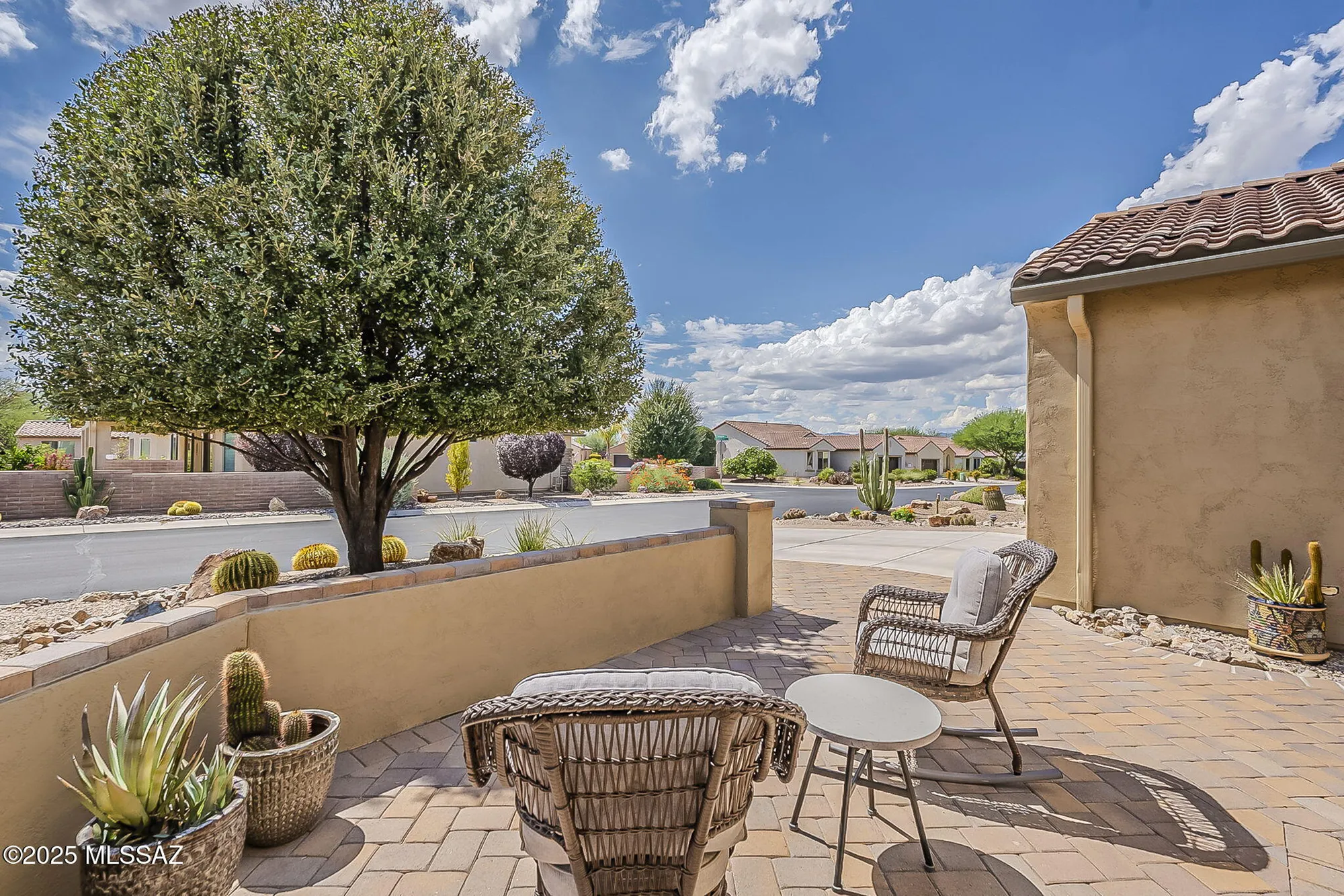 Property Slideshow image 4 of 46 | 2227 e thunderchief dr, Green Valley, AZ, 85614