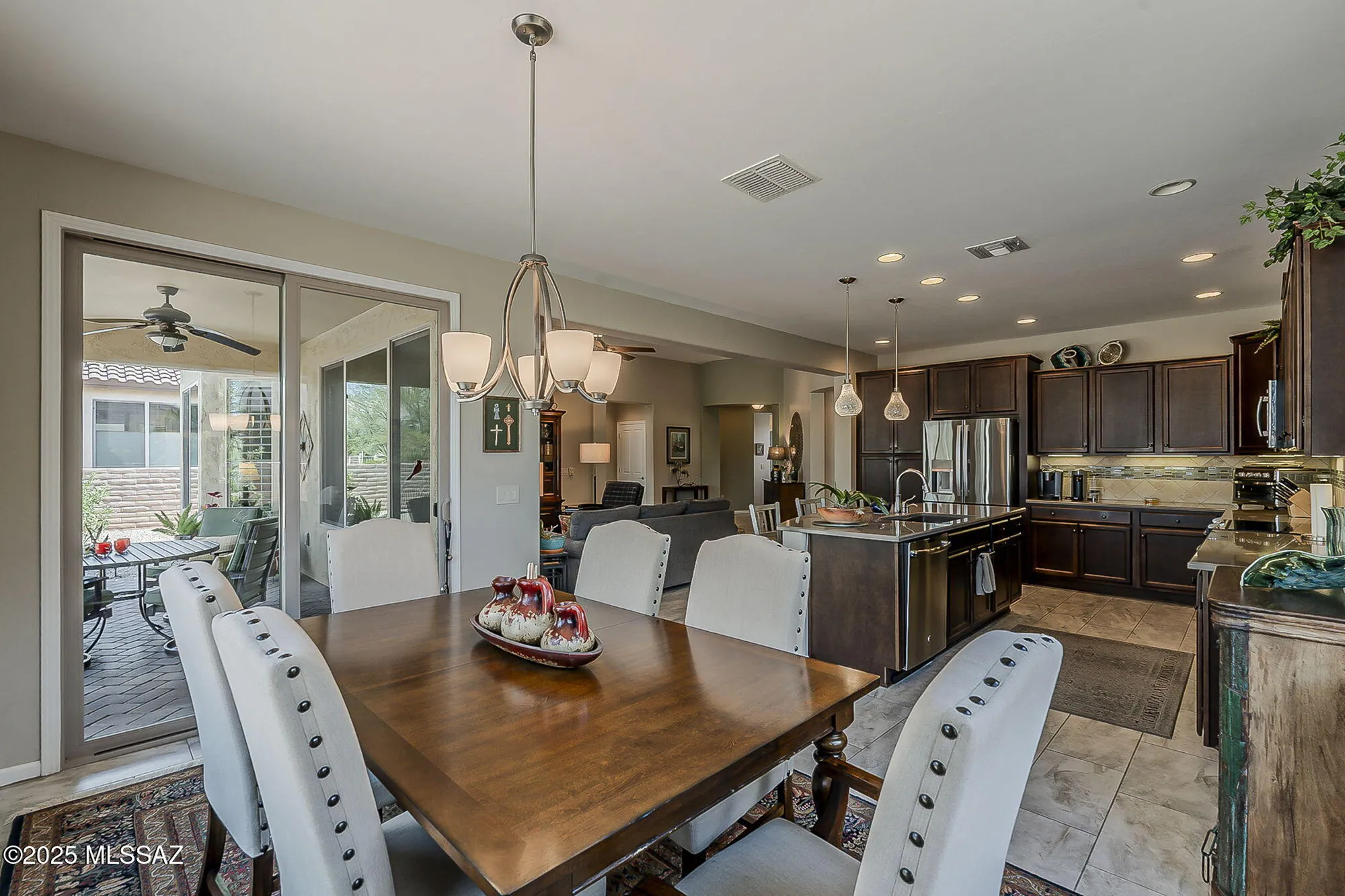 Property Slideshow image 14 of 46 | 2227 e thunderchief dr, Green Valley, AZ, 85614