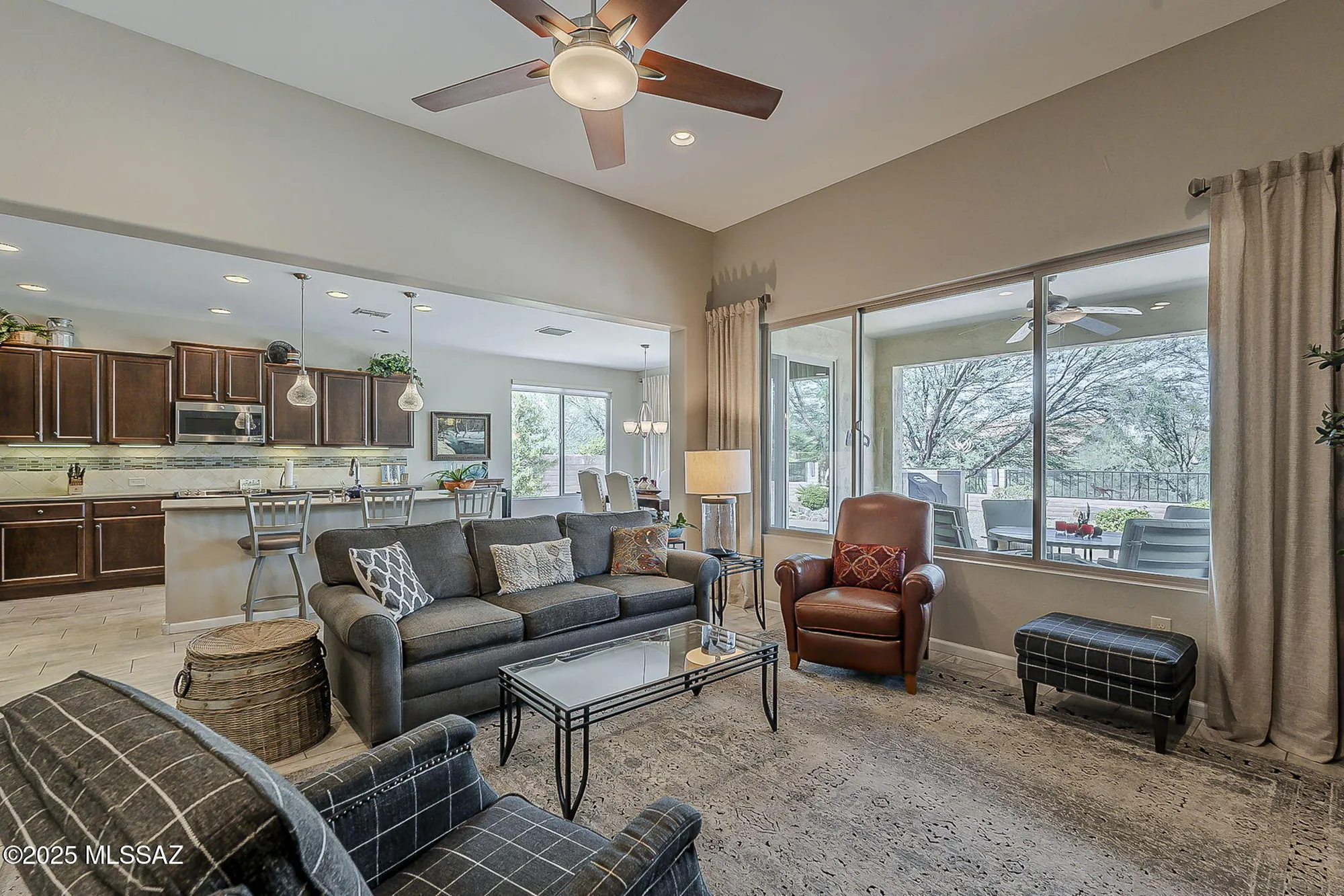 Property Slideshow image 10 of 46 | 2227 e thunderchief dr, Green Valley, AZ, 85614