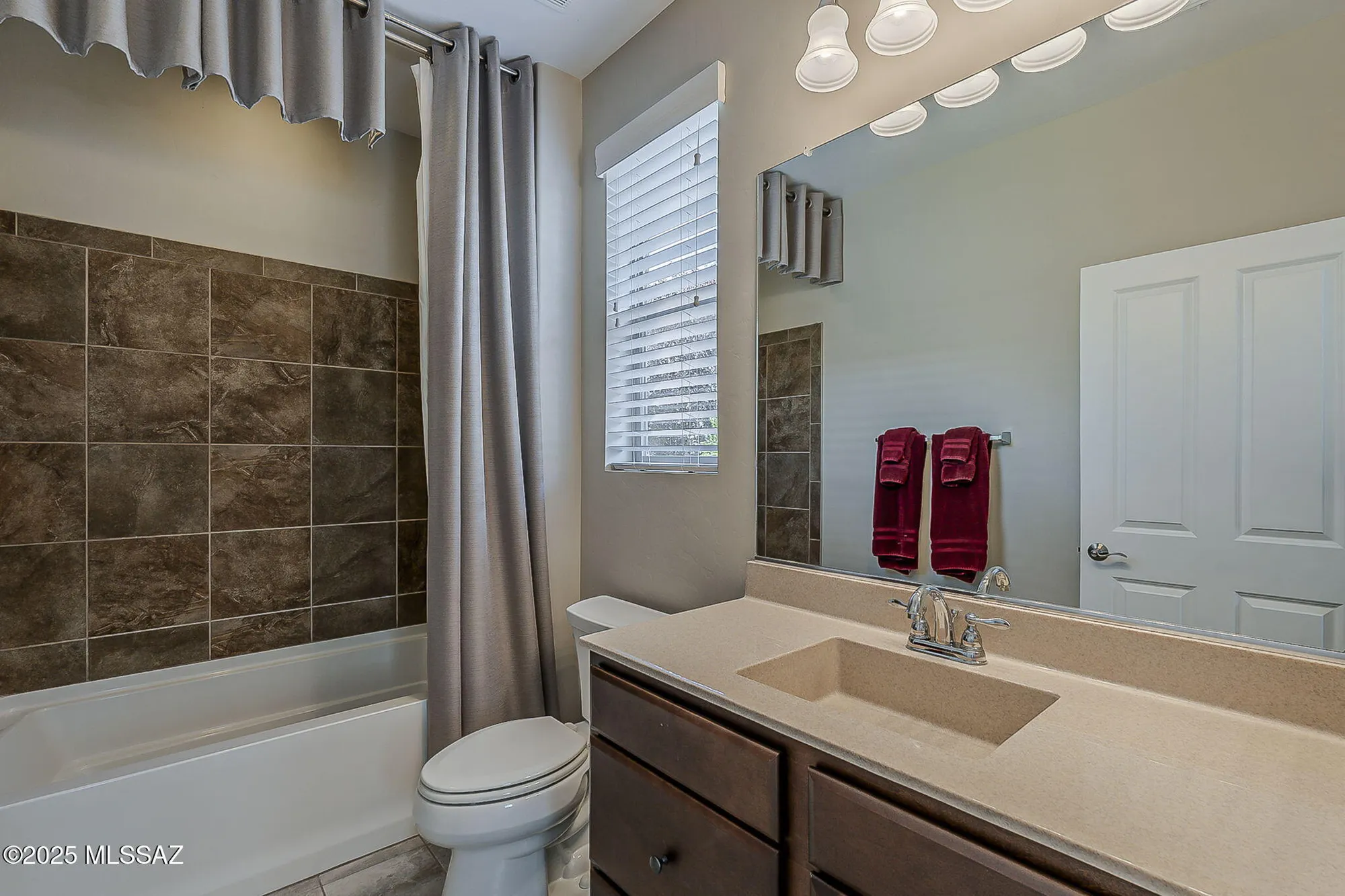 Property Slideshow image 30 of 46 | 2227 e thunderchief dr, Green Valley, AZ, 85614