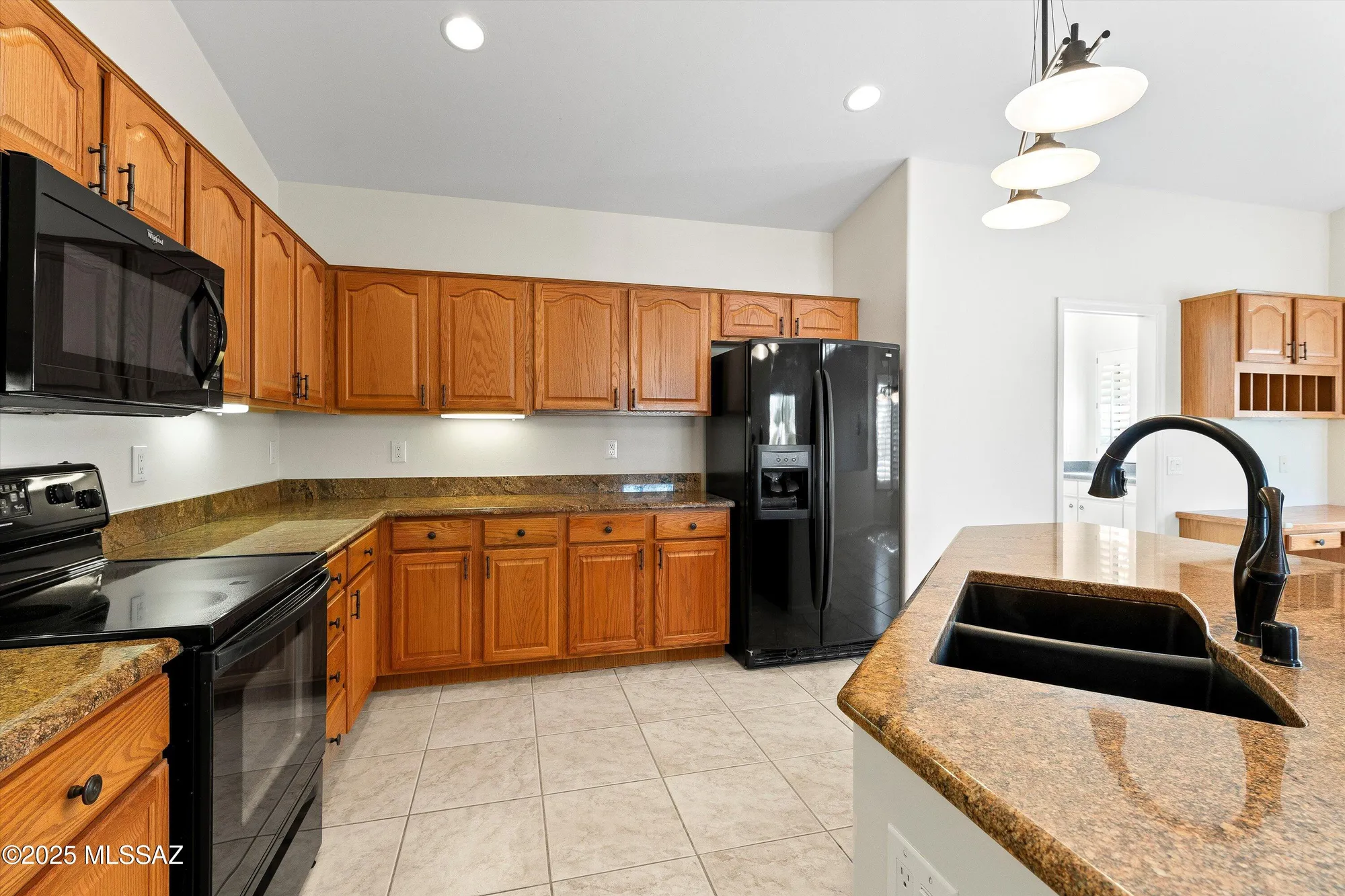 Property Slideshow image 7 of 51 | 62085 e amberwood dr, Saddlebrooke, AZ, 85739