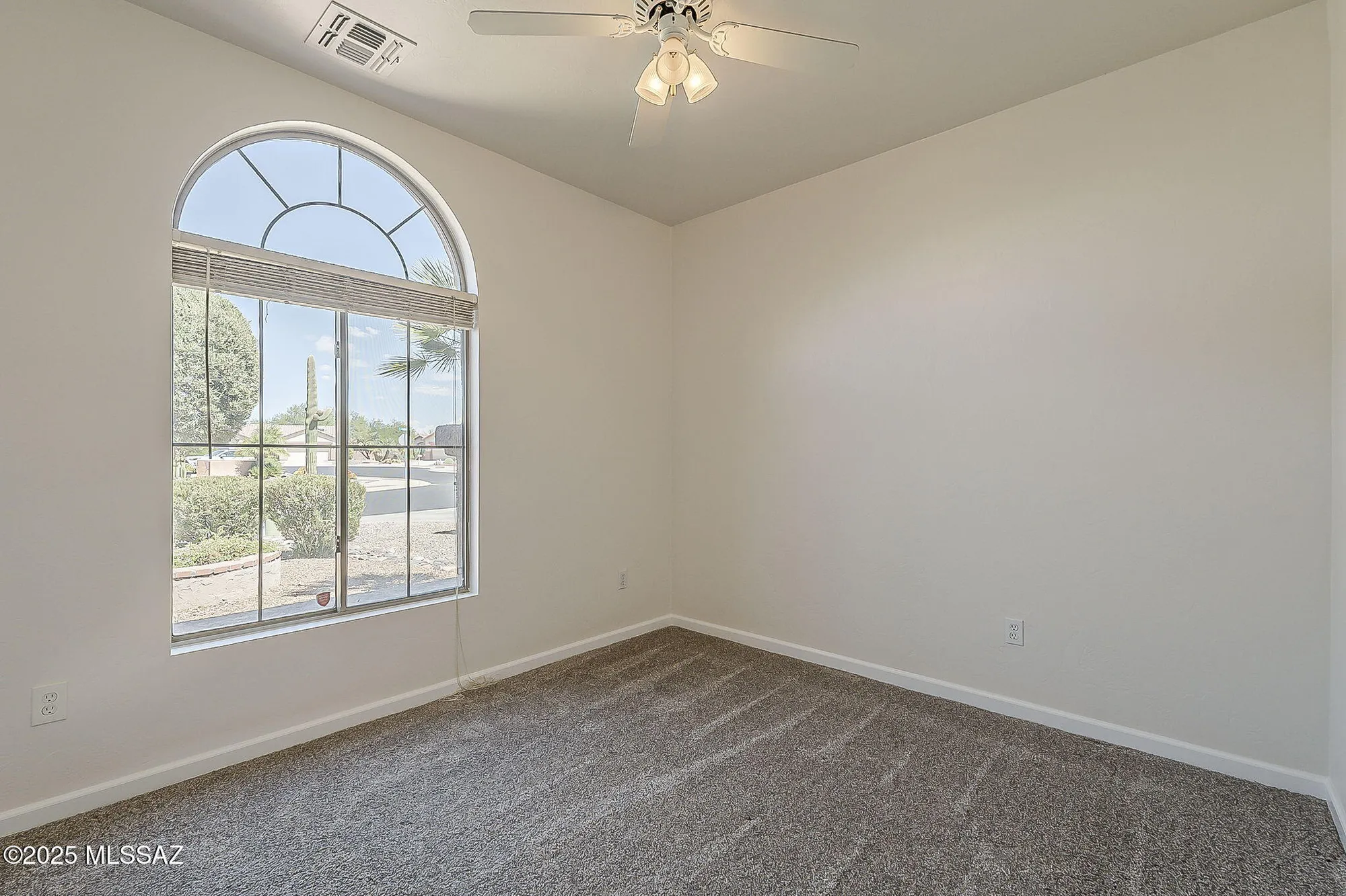 Property Slideshow image 11 of 40 | 7676 w madrigal dr, Tucson, AZ, 85743