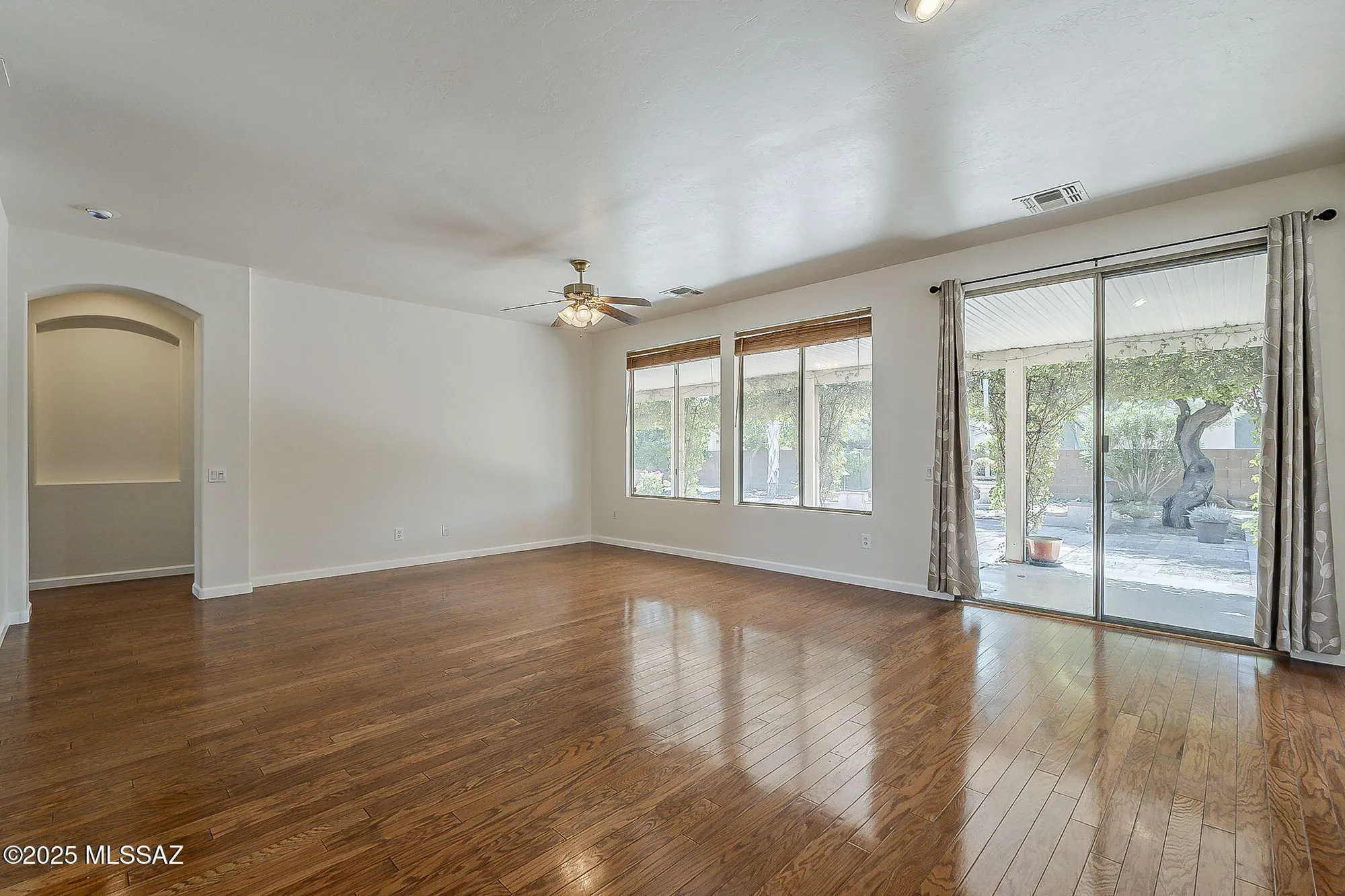 Property Slideshow image 20 of 40 | 7676 w madrigal dr, Tucson, AZ, 85743