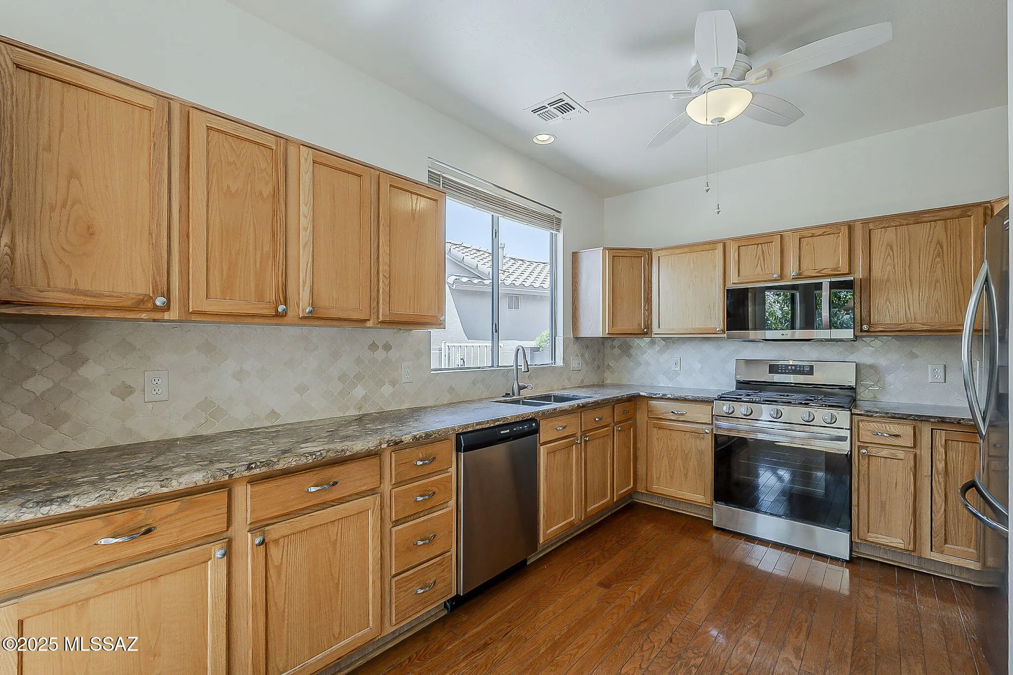Property Slideshow image 21 of 40 | 7676 w madrigal dr, Tucson, AZ, 85743