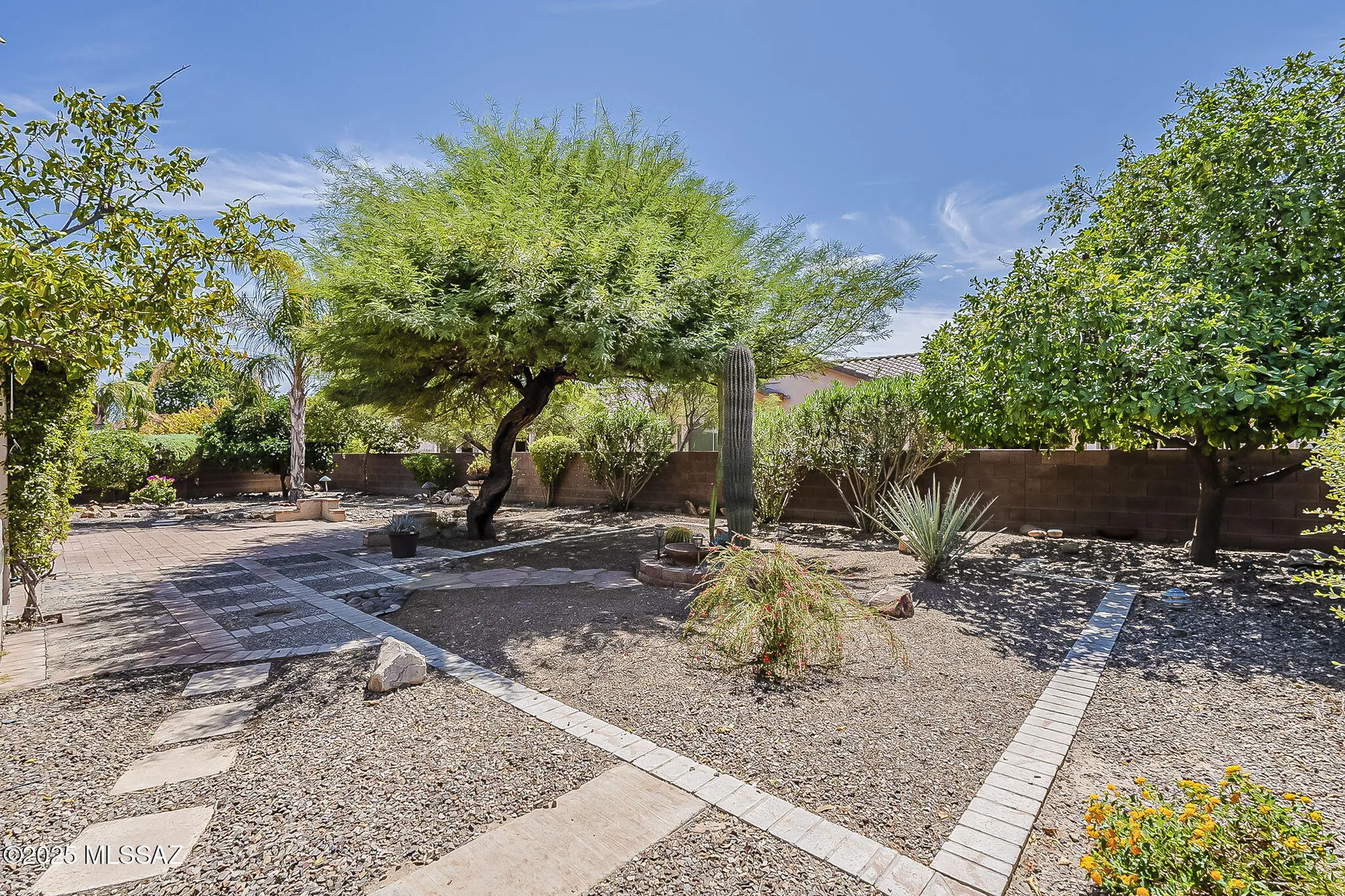 Property Slideshow image 39 of 40 | 7676 w madrigal dr, Tucson, AZ, 85743