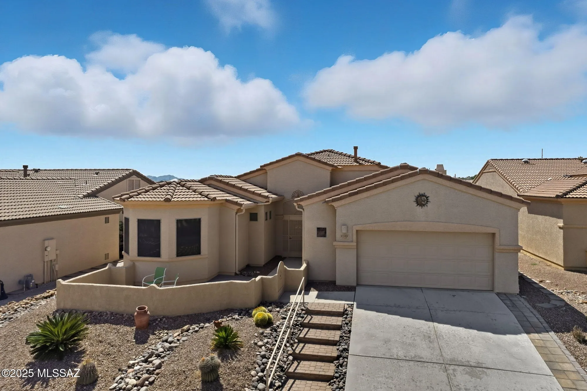 Property Slideshow image 2 of 52 | 2305 w calle balaustre, Green Valley, AZ, 85622