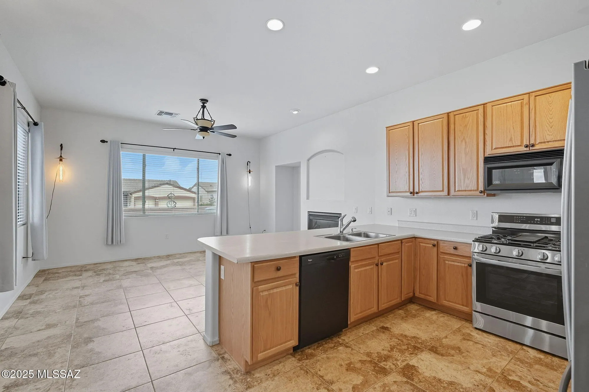 Property Slideshow image 16 of 52 | 2305 w calle balaustre, Green Valley, AZ, 85622