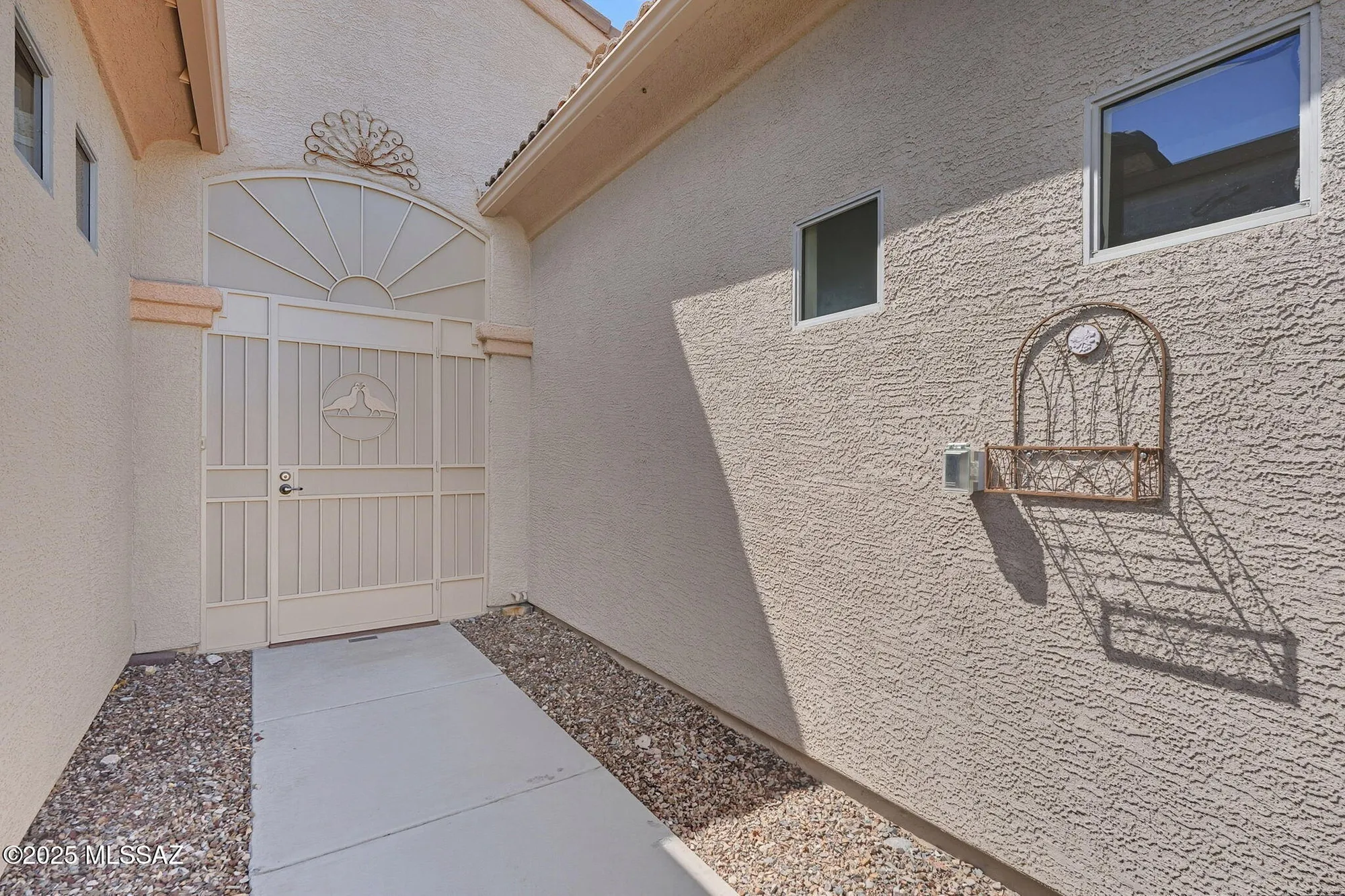 Property Slideshow image 5 of 52 | 2305 w calle balaustre, Green Valley, AZ, 85622