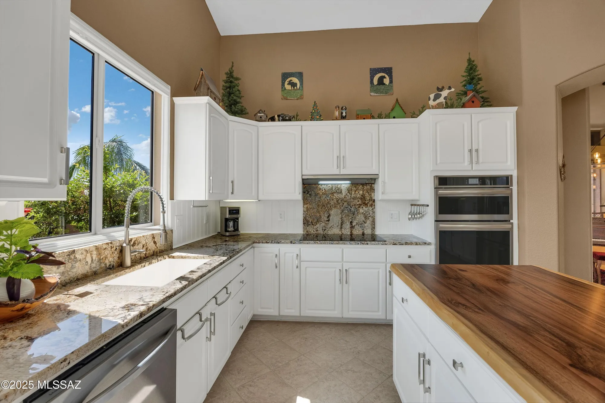 Property Slideshow image 17 of 50 | 37761 s hill side dr, Tucson, AZ, 85739