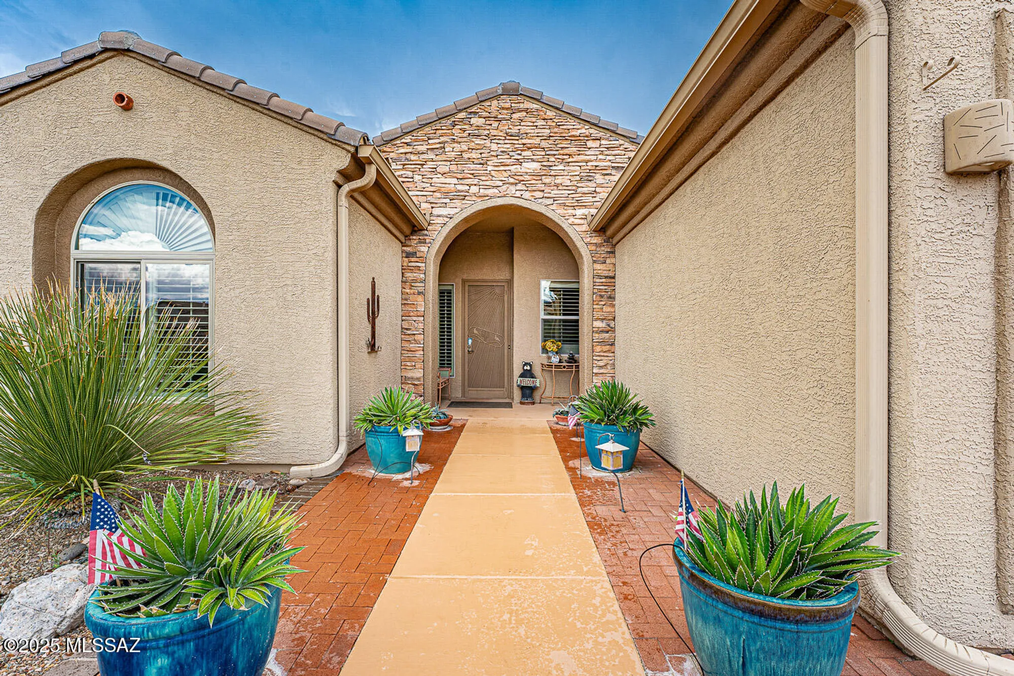 Property Slideshow image 4 of 47 | 2007 w cactus run dr, Green Valley, AZ, 85622