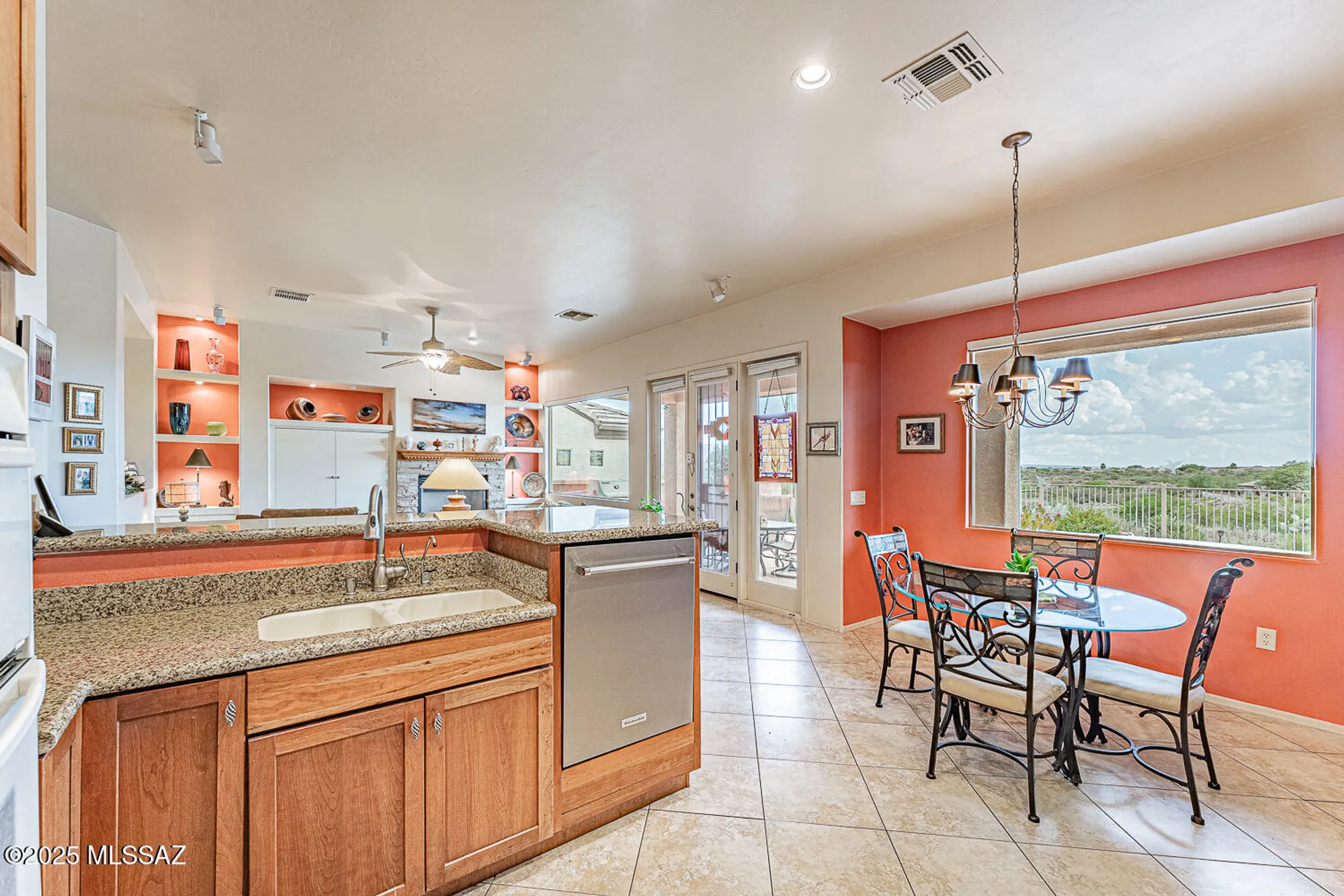 Property Slideshow image 23 of 47 | 2007 w cactus run dr, Green Valley, AZ, 85622