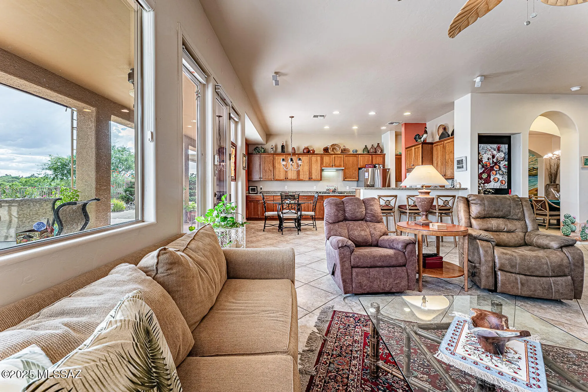 Property Slideshow image 11 of 47 | 2007 w cactus run dr, Green Valley, AZ, 85622