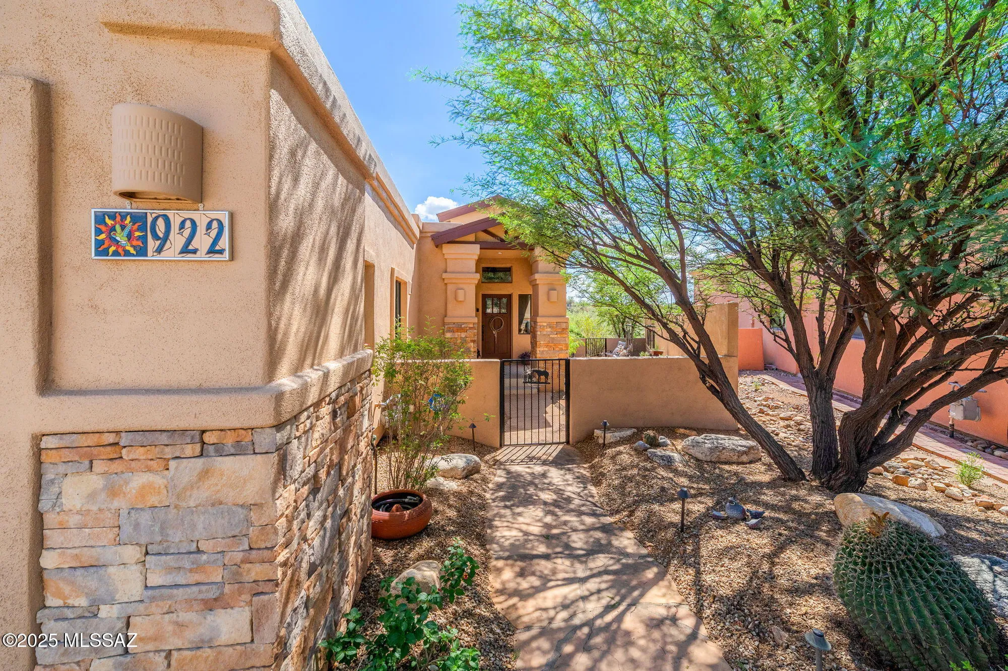 Property Slideshow image 4 of 46 | 922 e vault mine ct, Green Valley, AZ, 85614