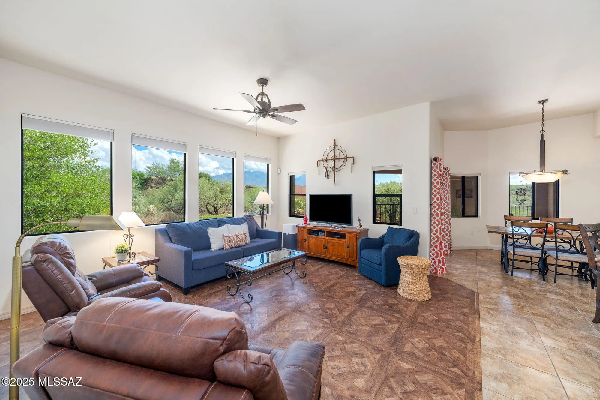 Property Slideshow image 10 of 46 | 922 e vault mine ct, Green Valley, AZ, 85614