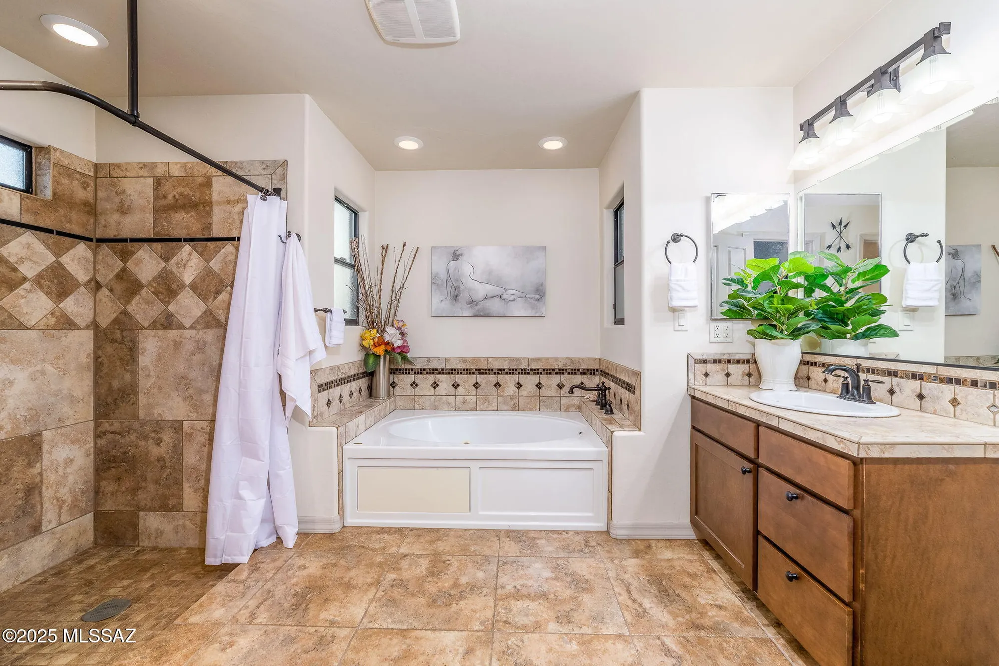 Property Slideshow image 23 of 46 | 922 e vault mine ct, Green Valley, AZ, 85614