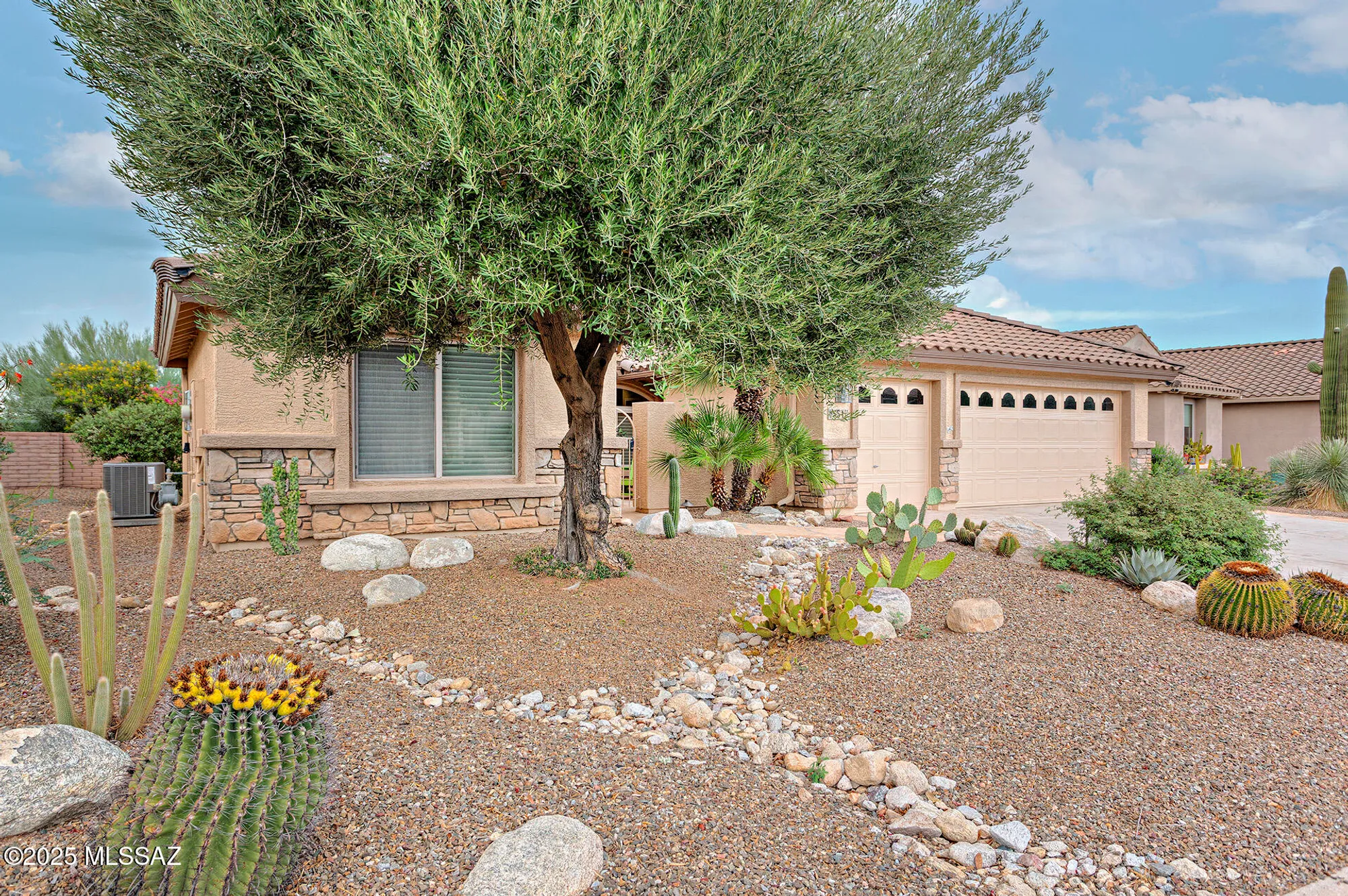 Property Slideshow image 2 of 39 | 551 n ramos ln, Green Valley, AZ, 85614