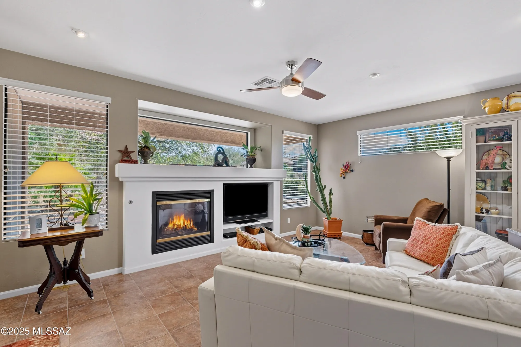 Property Slideshow image 14 of 48 | 850 n hale dr, Green Valley, AZ, 85614