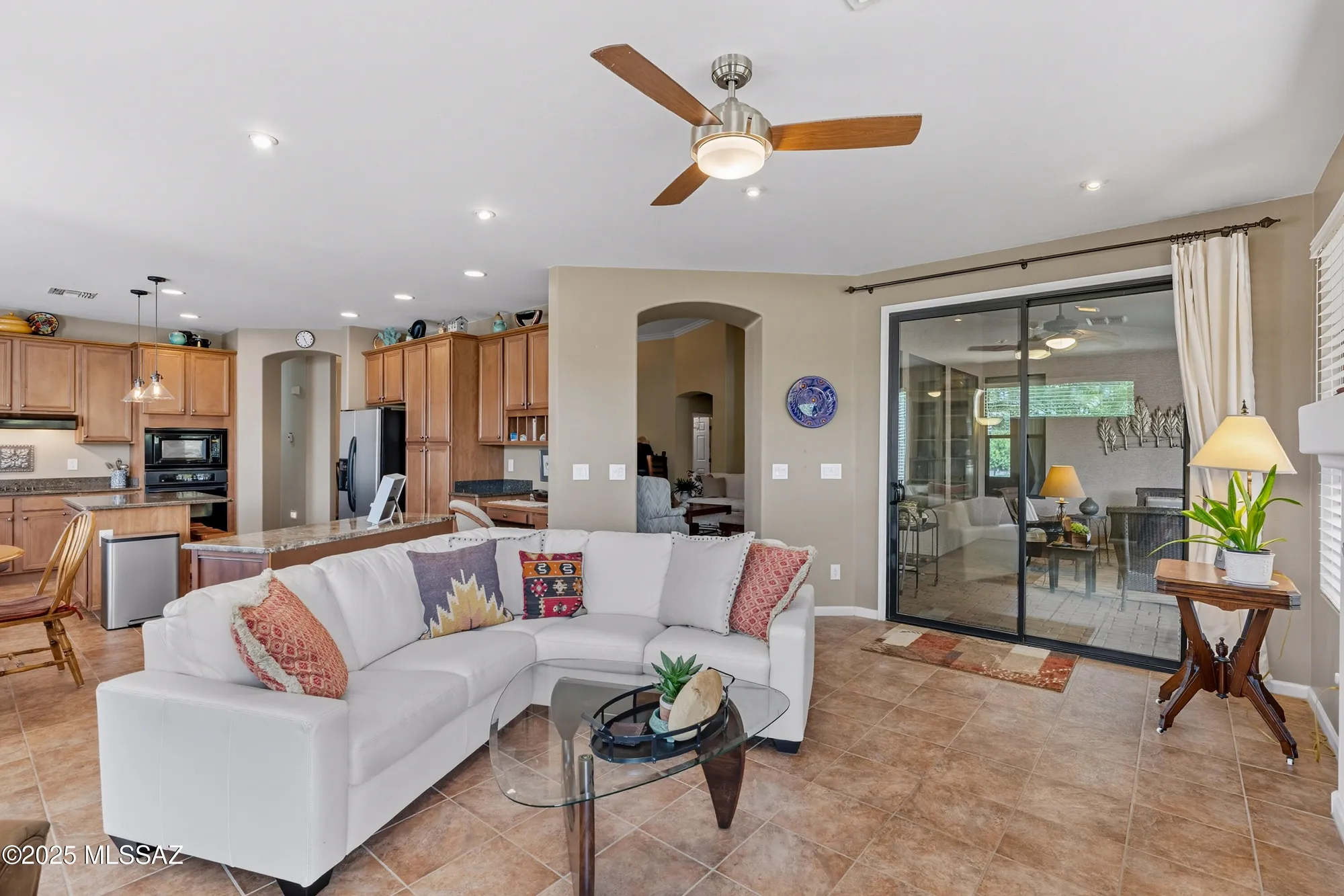 Property Slideshow image 16 of 48 | 850 n hale dr, Green Valley, AZ, 85614