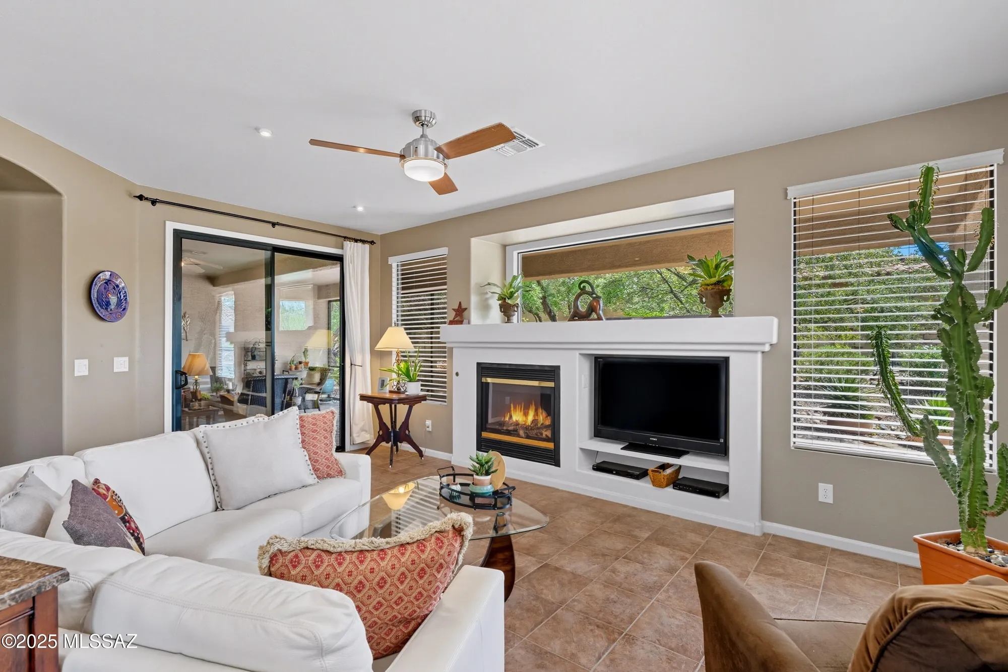 Property Slideshow image 15 of 48 | 850 n hale dr, Green Valley, AZ, 85614