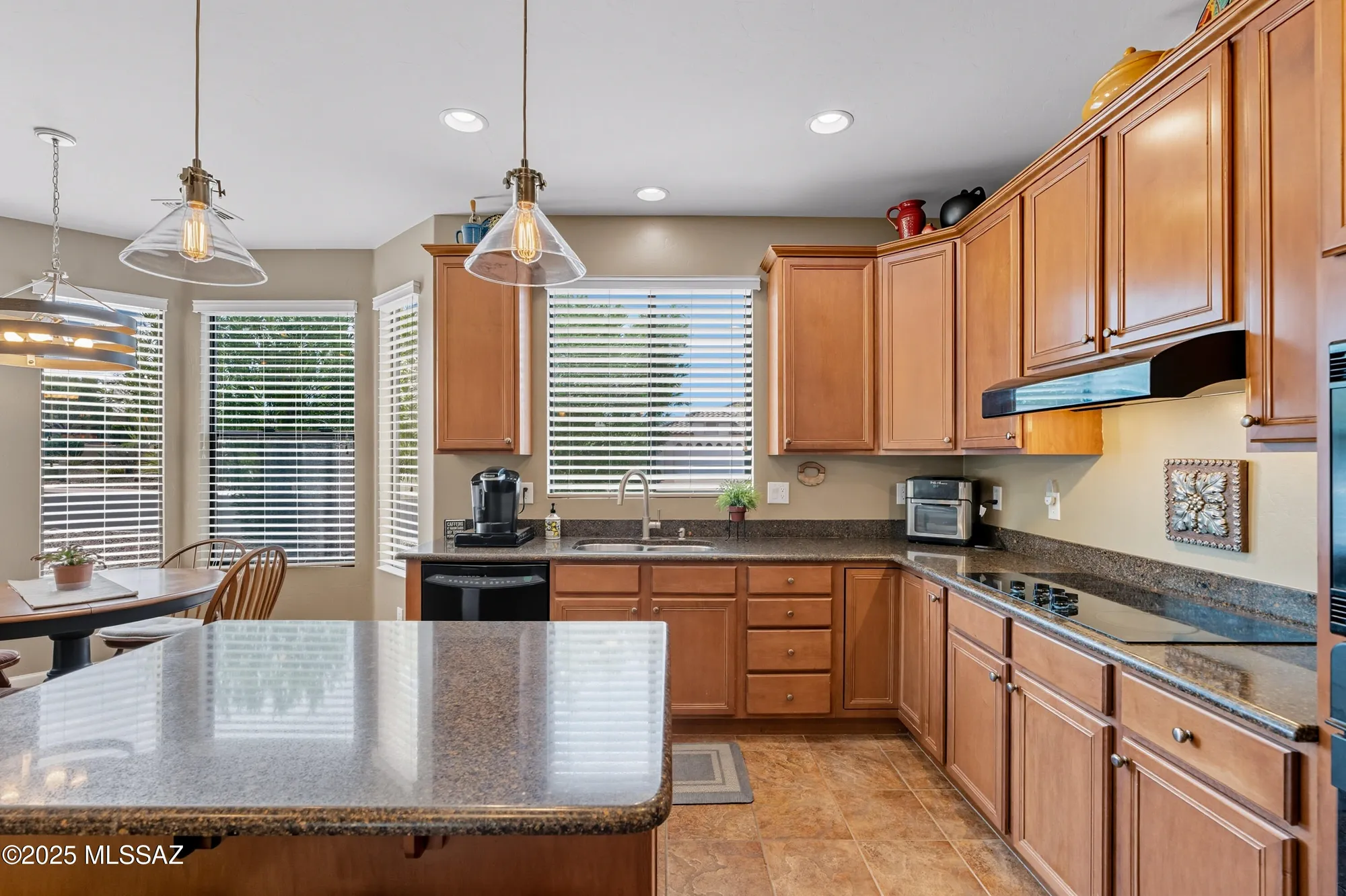 Property Slideshow image 21 of 48 | 850 n hale dr, Green Valley, AZ, 85614