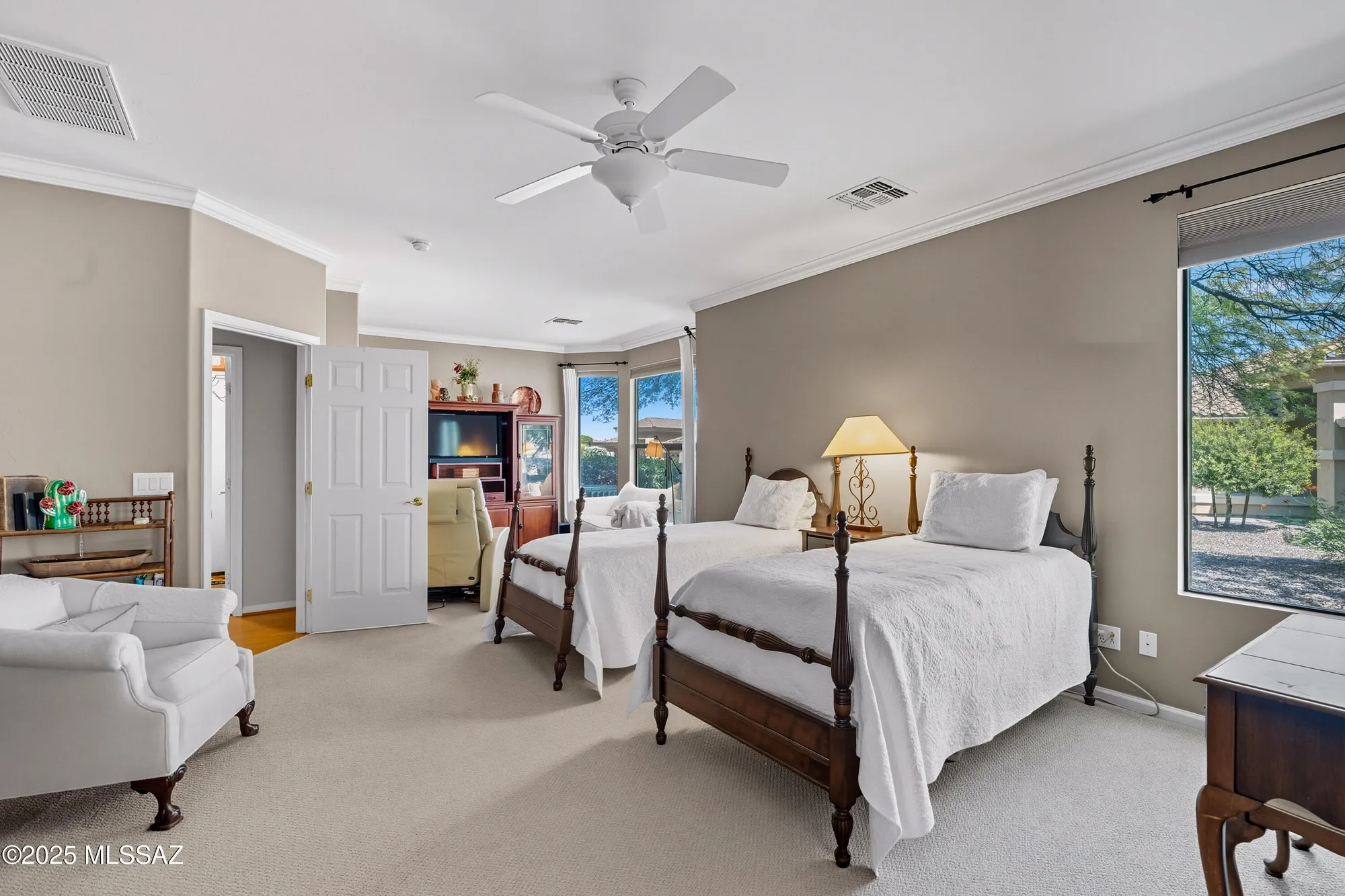 Property Slideshow image 26 of 48 | 850 n hale dr, Green Valley, AZ, 85614