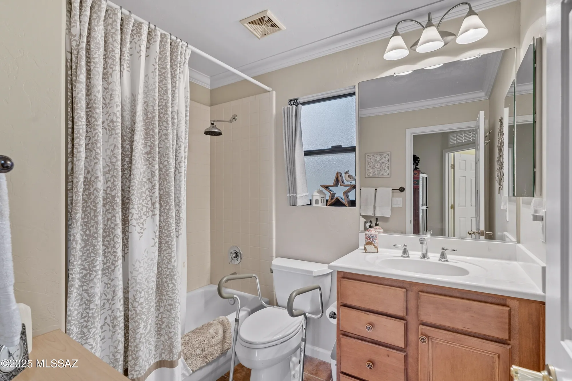 Property Slideshow image 34 of 48 | 850 n hale dr, Green Valley, AZ, 85614
