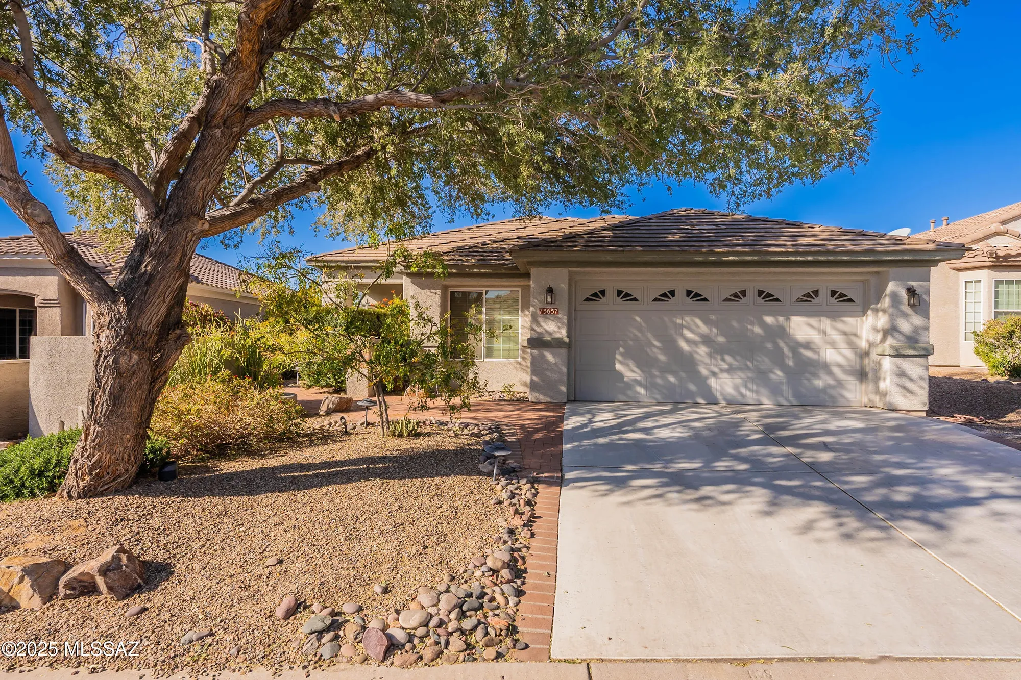 Property Slideshow image 1 of 50 | 13657 n heritage canyon dr, Marana, AZ, 85658