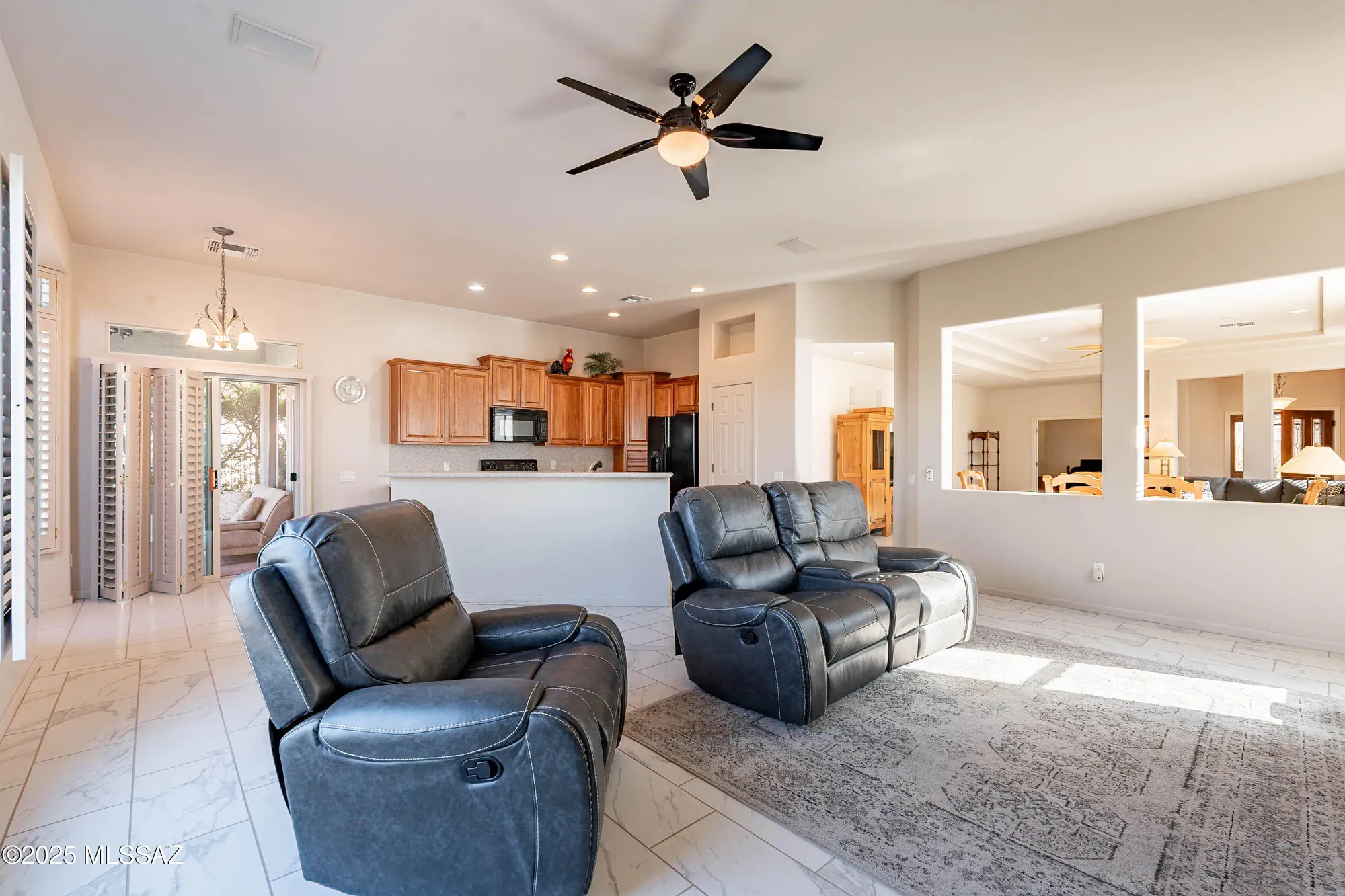 Property Slideshow image 16 of 50 | 13657 n heritage canyon dr, Marana, AZ, 85658