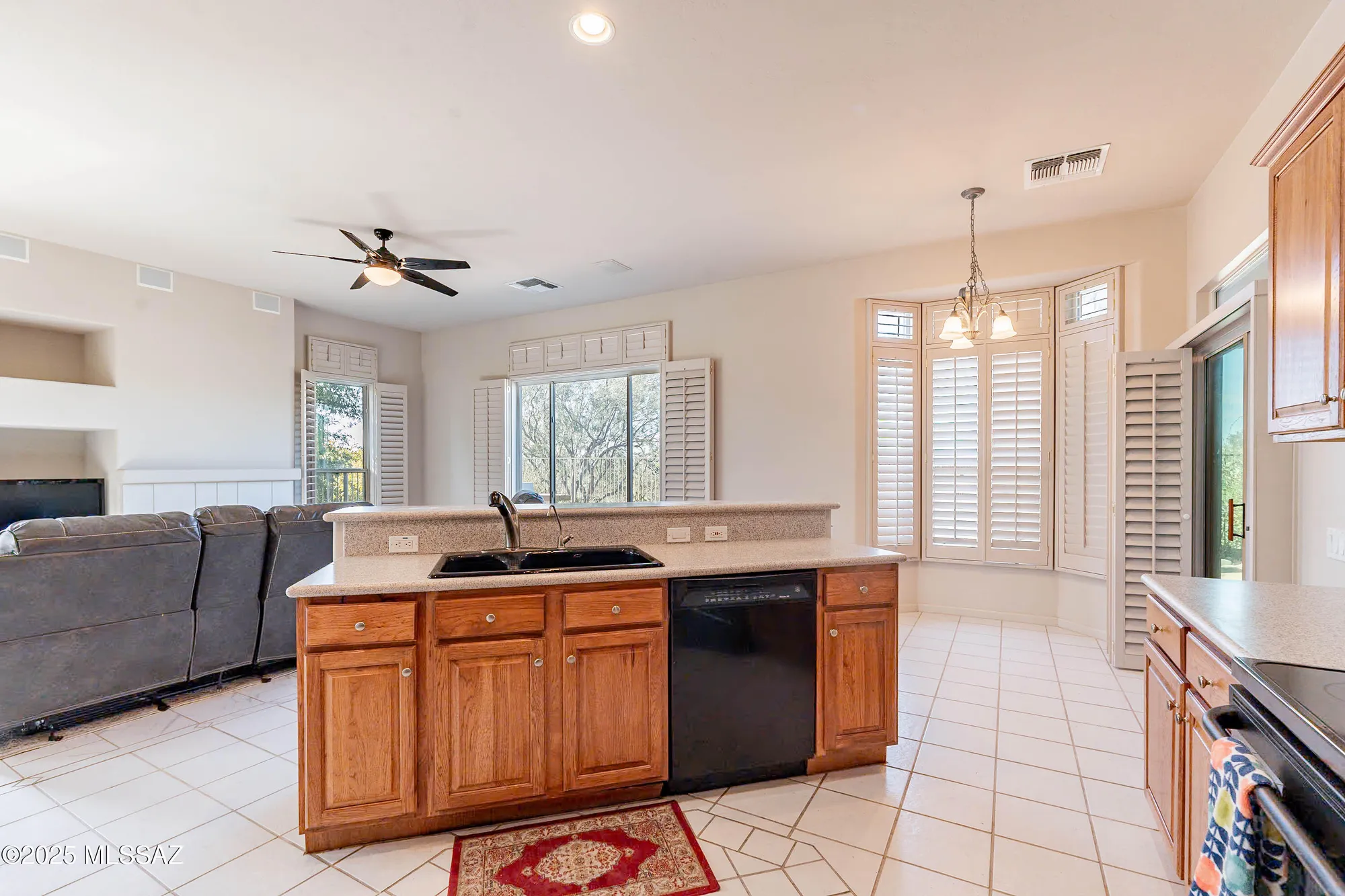 Property Slideshow image 21 of 50 | 13657 n heritage canyon dr, Marana, AZ, 85658