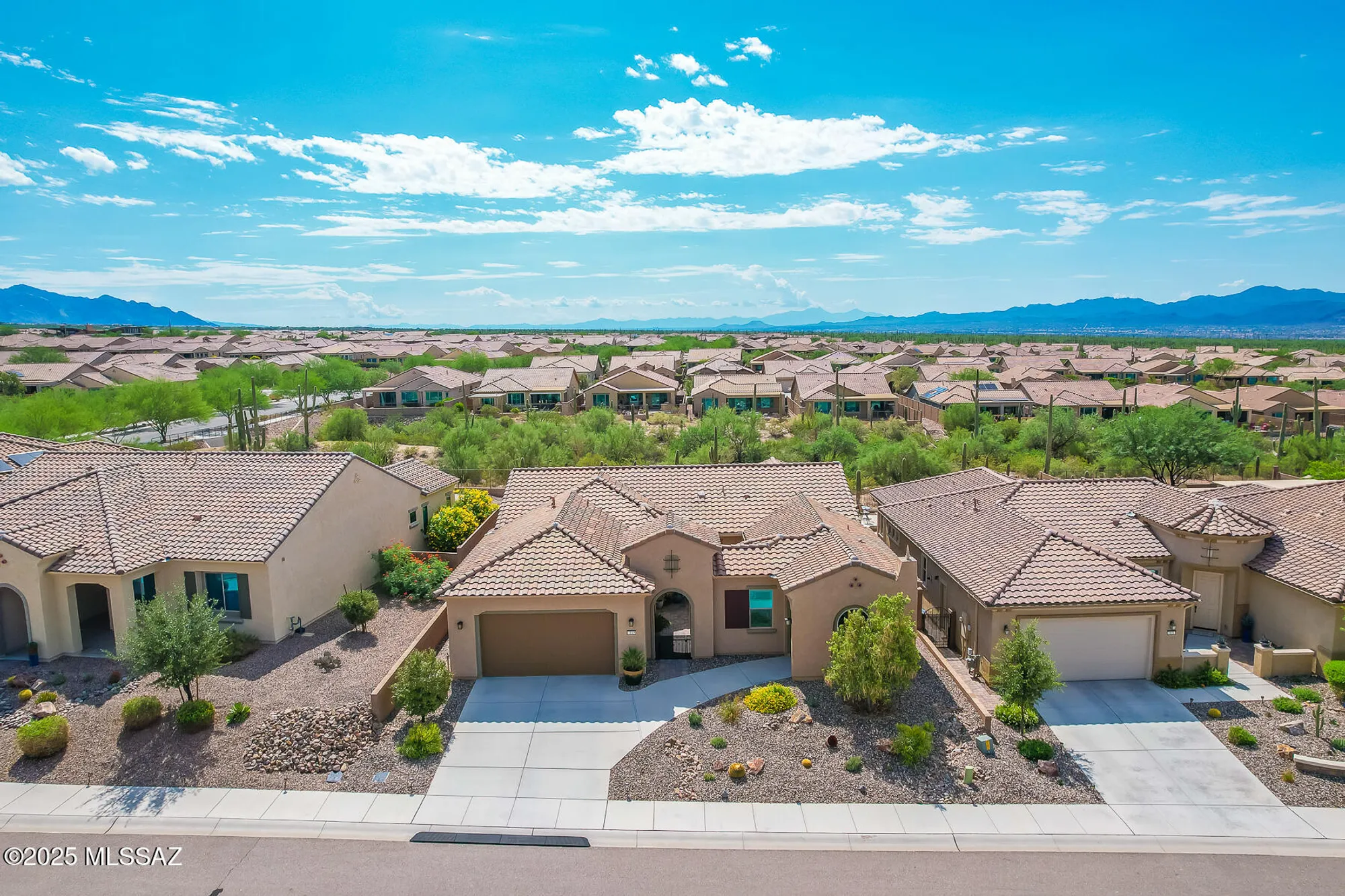 Property Slideshow image 1 of 41 | 7103 w kanab creek trl, Marana, AZ, 85658