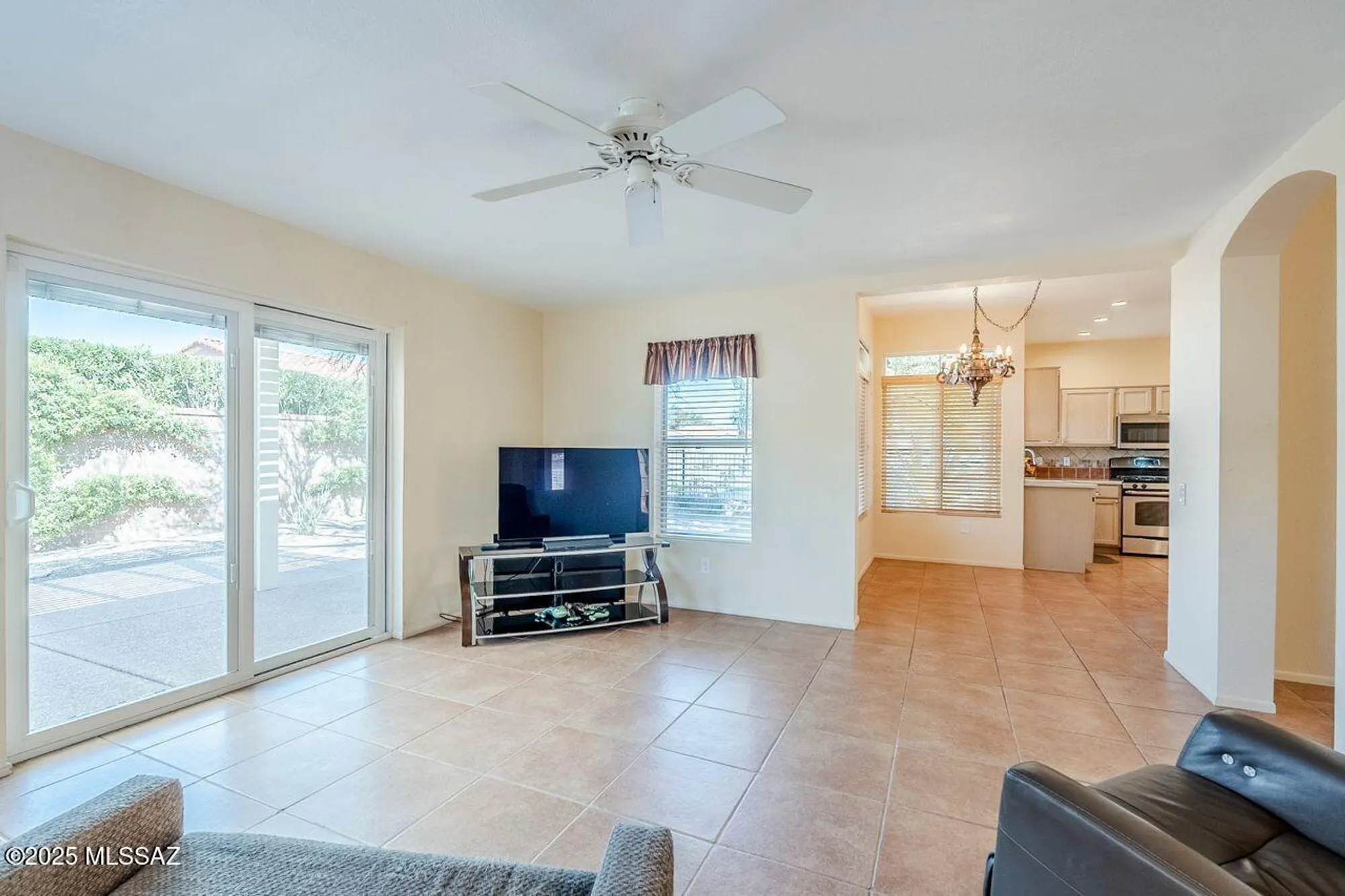 Property Slideshow image 15 of 50 | 14679 n windshade dr, Oro Valley, AZ, 85755