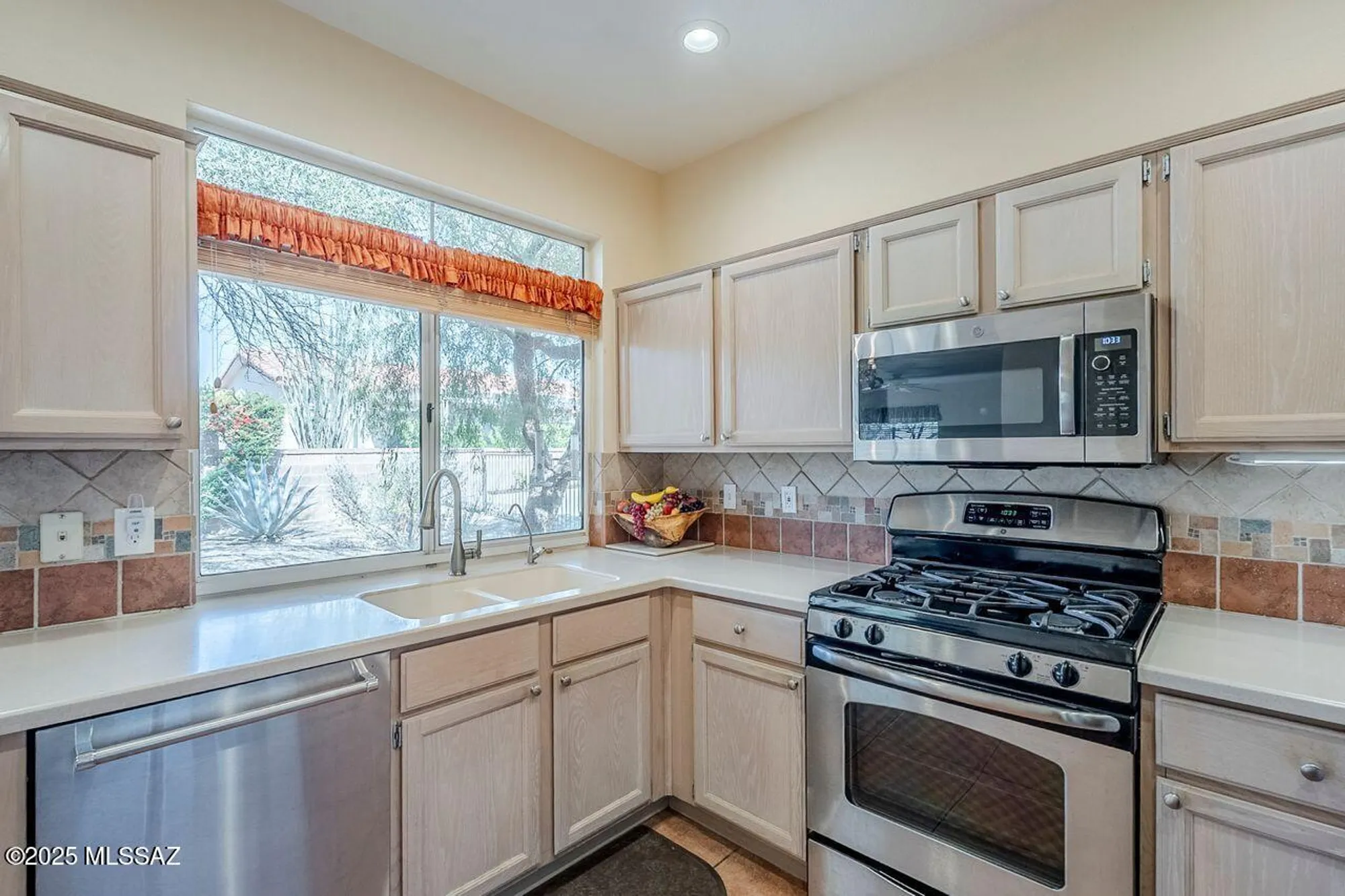 Property Slideshow image 23 of 50 | 14679 n windshade dr, Oro Valley, AZ, 85755