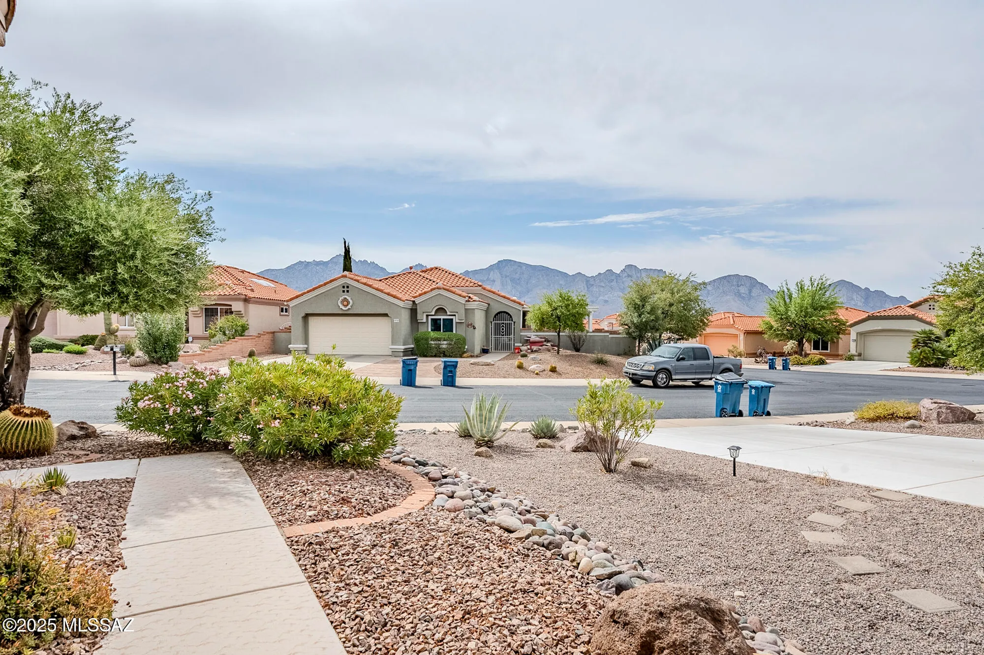 Property Slideshow image 4 of 34 | 2229 e celosia way, Oro Valley, AZ, 85755