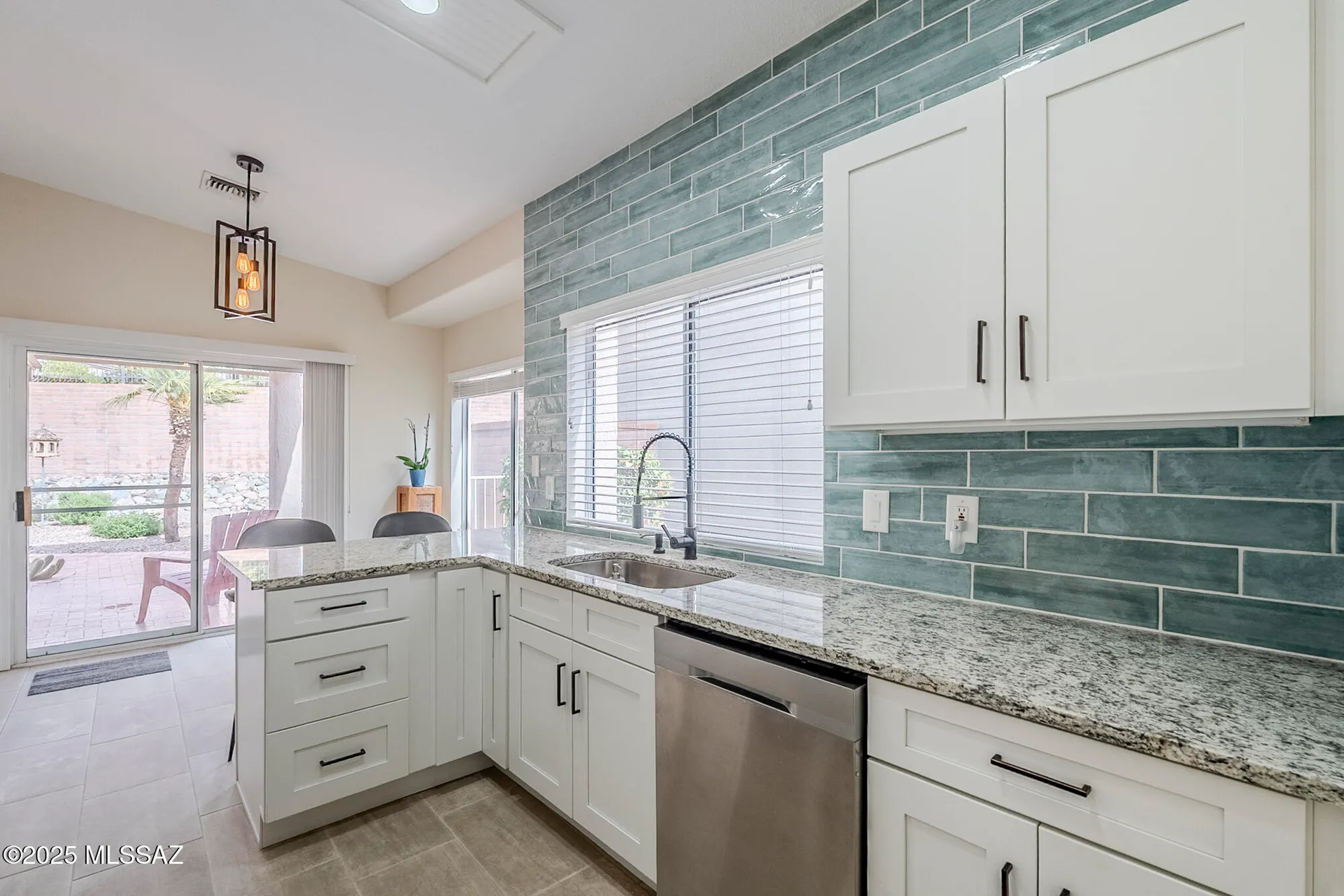 Property Slideshow image 12 of 34 | 2229 e celosia way, Oro Valley, AZ, 85755