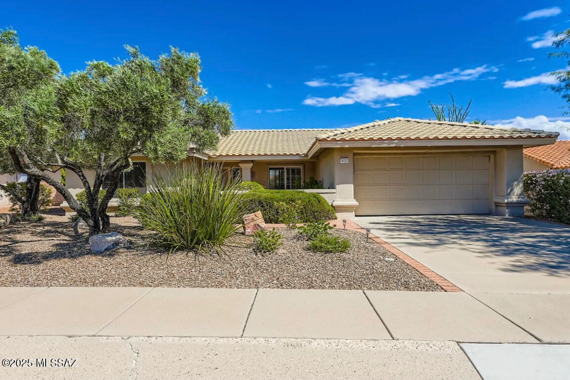 Property Slideshow image 32 of 40 | 917 e royal ridge dr, Oro Valley, AZ, 85755