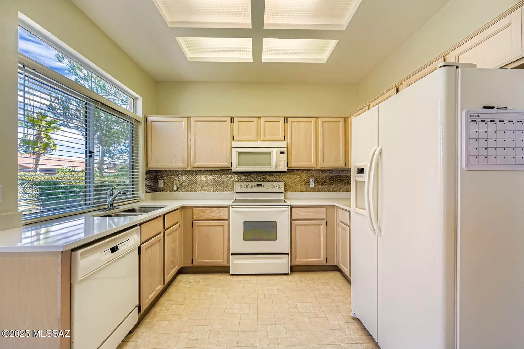 Property Slideshow image 13 of 40 | 917 e royal ridge dr, Oro Valley, AZ, 85755