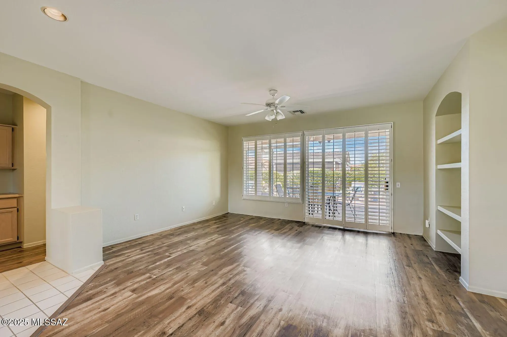 Property Slideshow image 7 of 40 | 917 e royal ridge dr, Oro Valley, AZ, 85755