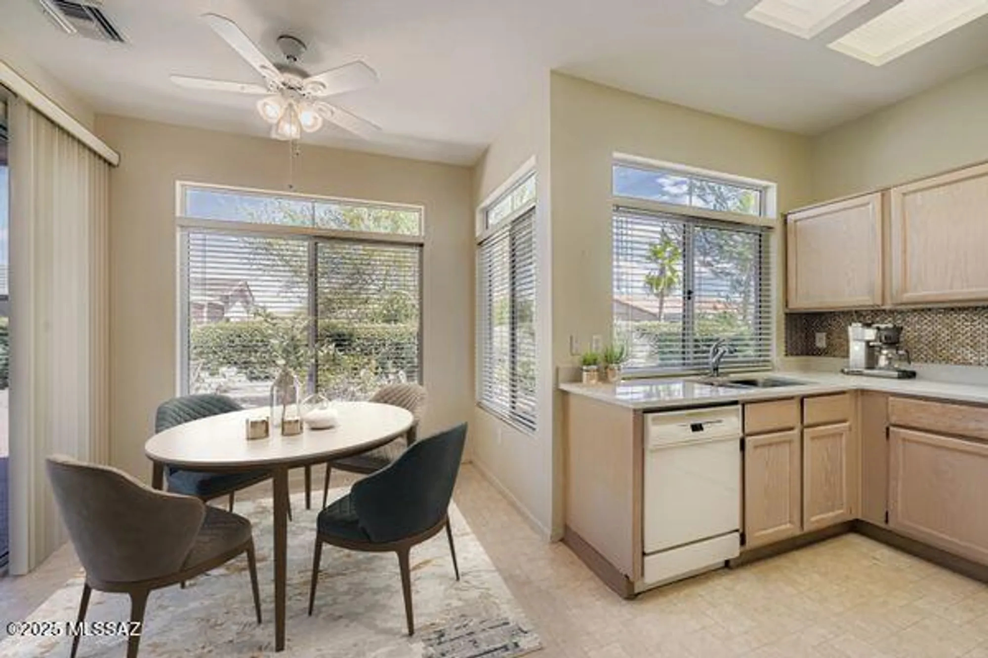 Property Slideshow image 14 of 40 | 917 e royal ridge dr, Oro Valley, AZ, 85755