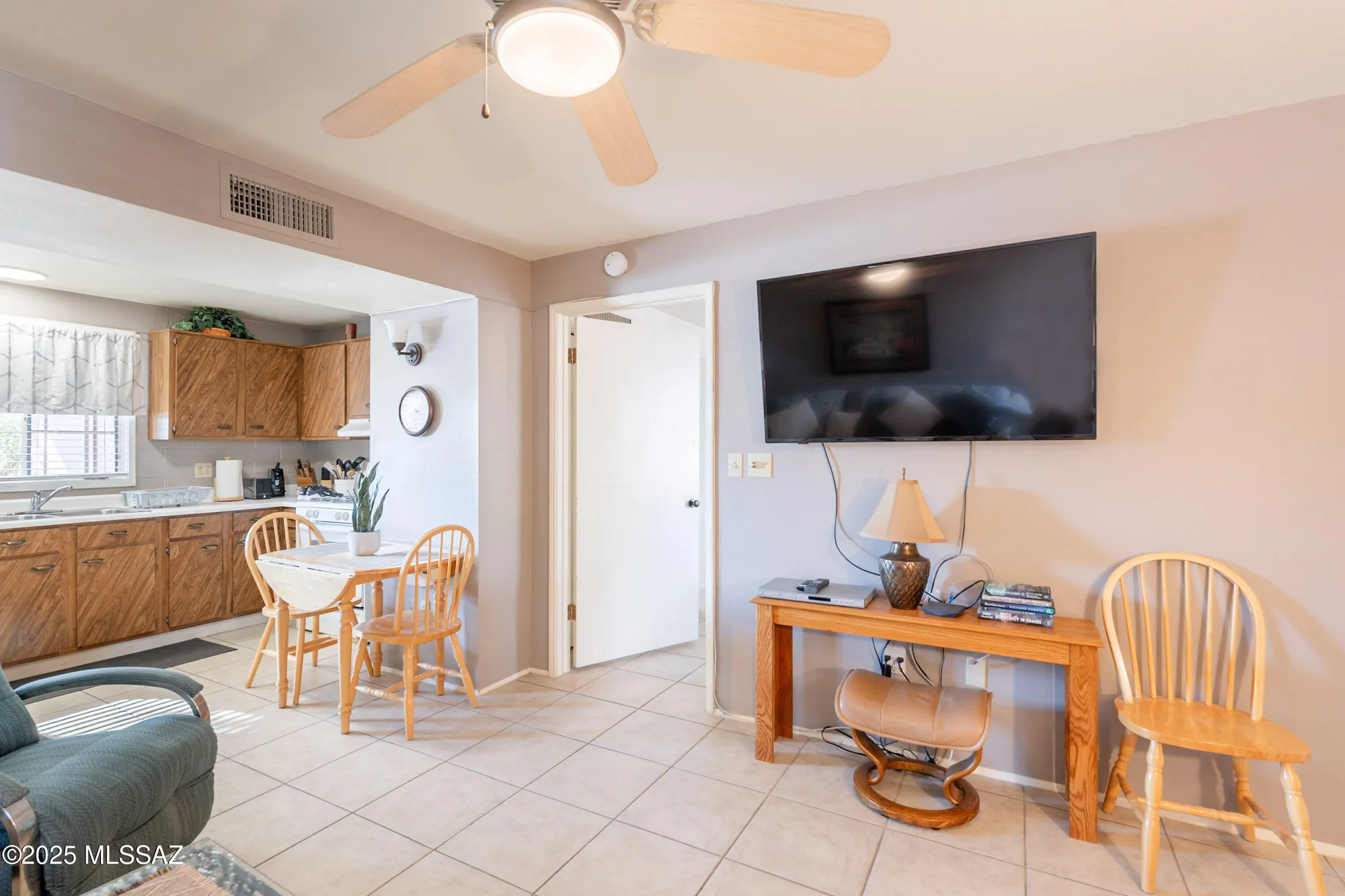 Property Slideshow image 12 of 30 | 174 s paseo tierra c, Green Valley, AZ, 85614