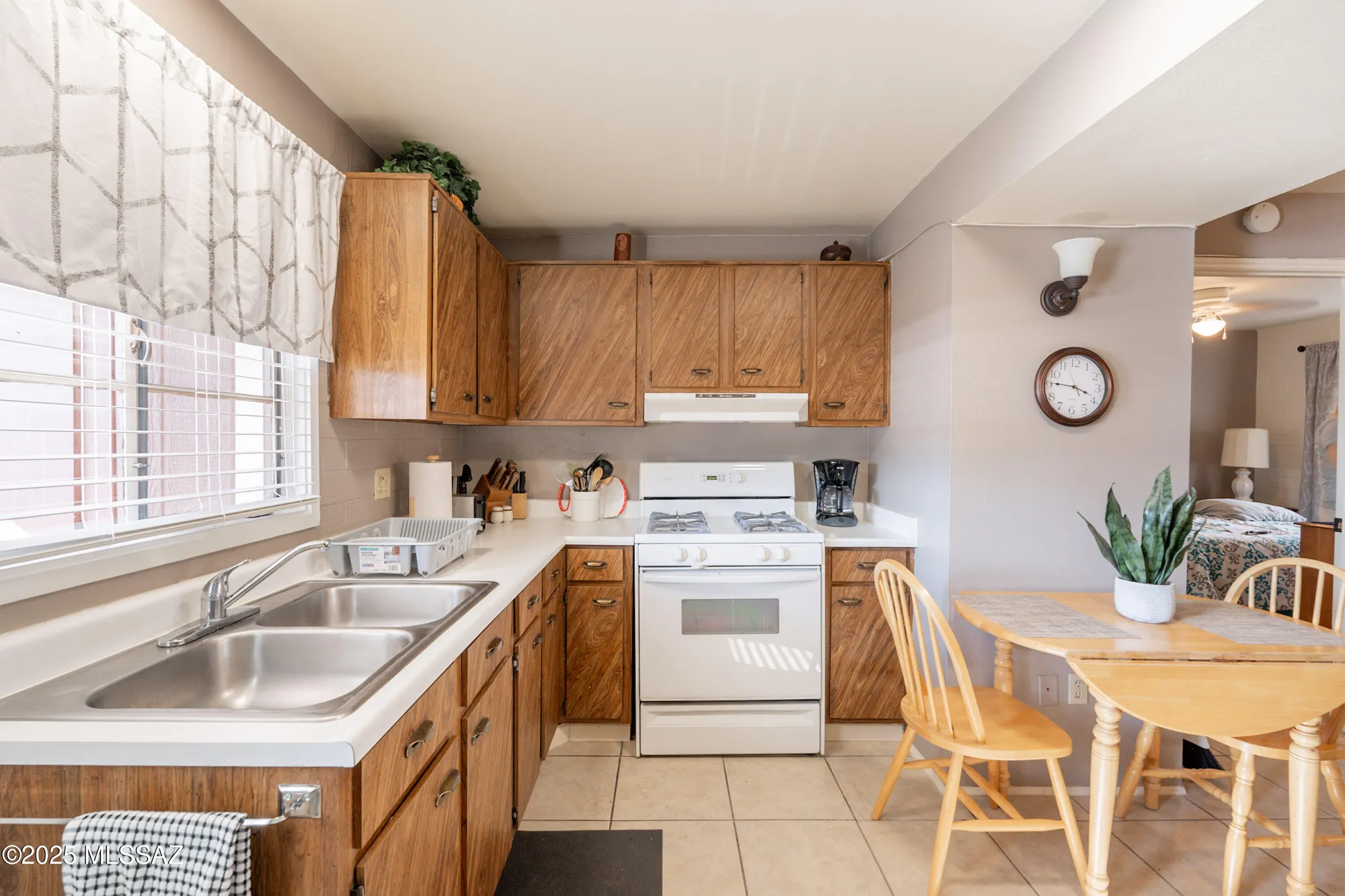 Property Slideshow image 3 of 30 | 174 s paseo tierra c, Green Valley, AZ, 85614