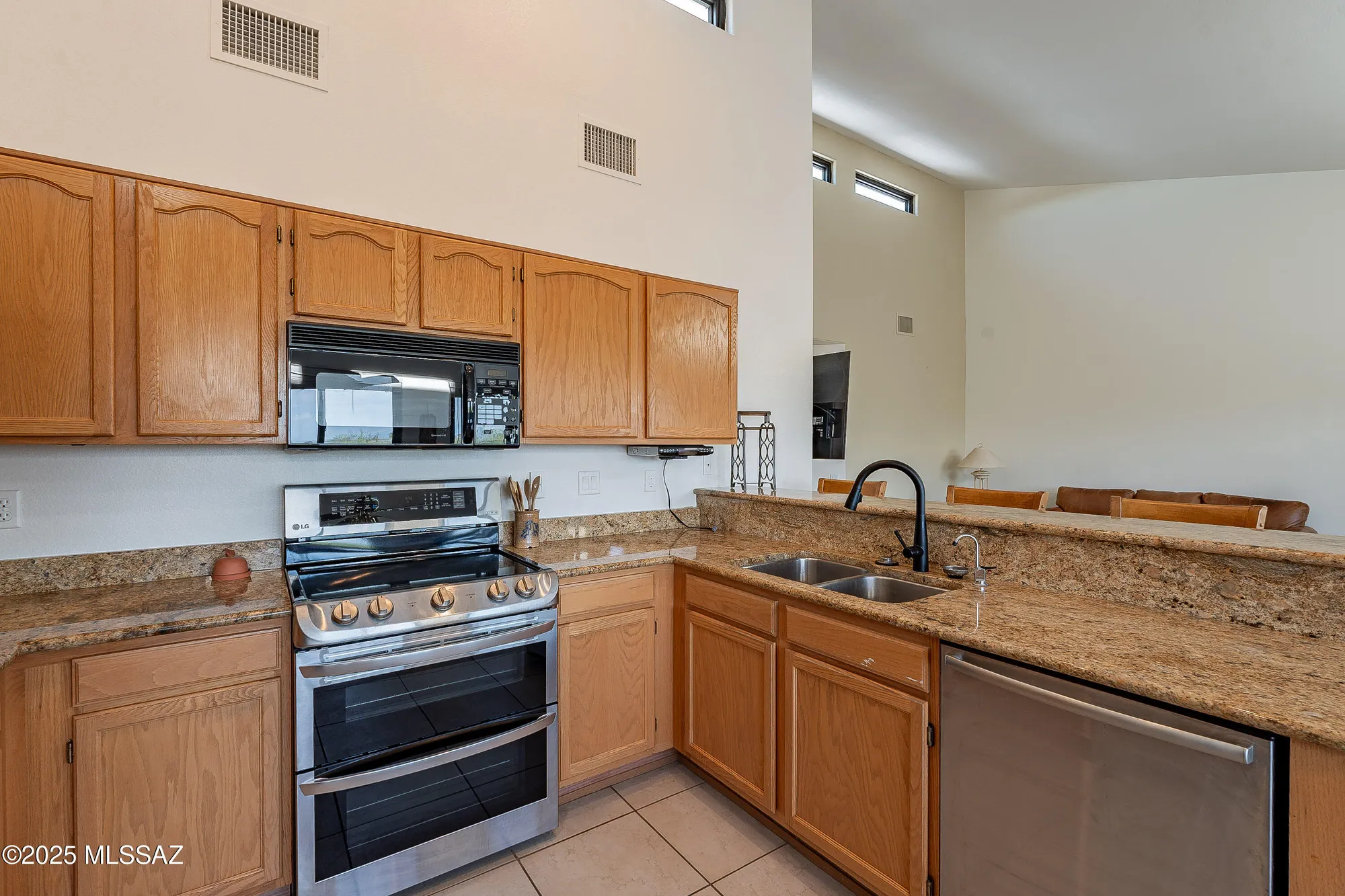 Property Slideshow image 11 of 41 | 188 n cobalt dr, Green Valley, AZ, 85614
