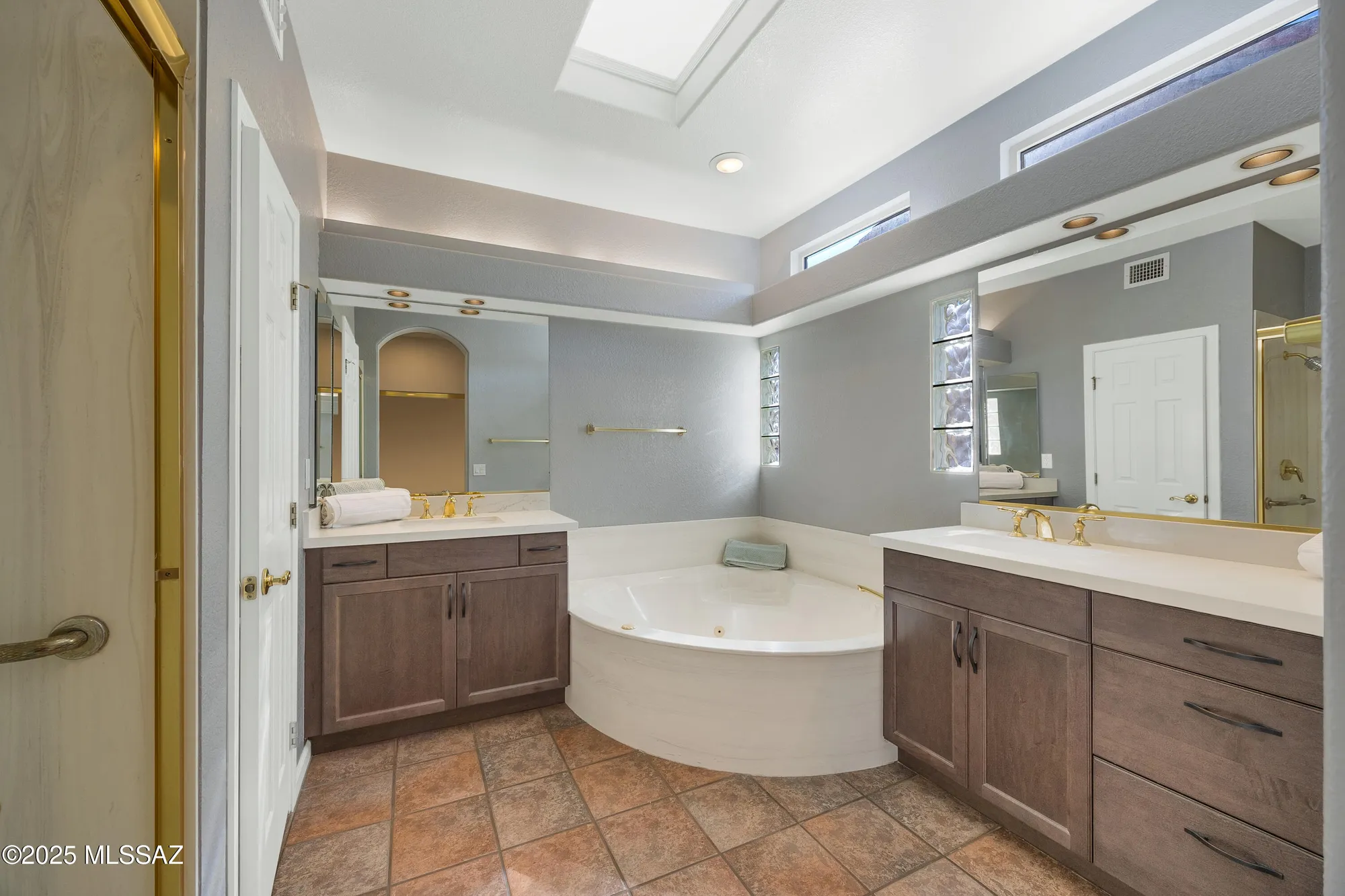 Property Slideshow image 26 of 48 | 38162 s desert bluff dr, Saddlebrooke, AZ, 85739