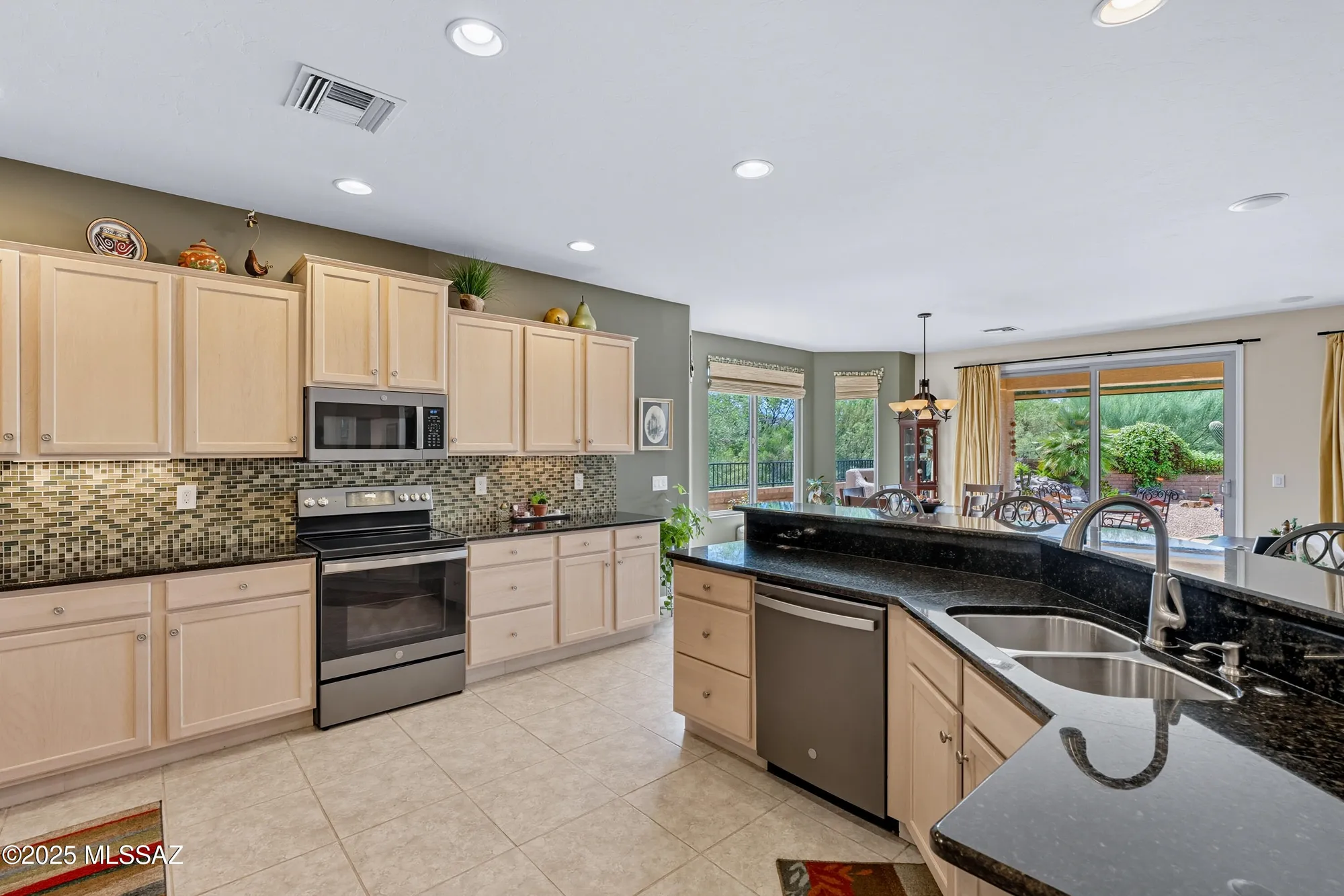 Property Slideshow image 20 of 49 | 671 n keyes rd, Green Valley, AZ, 85614