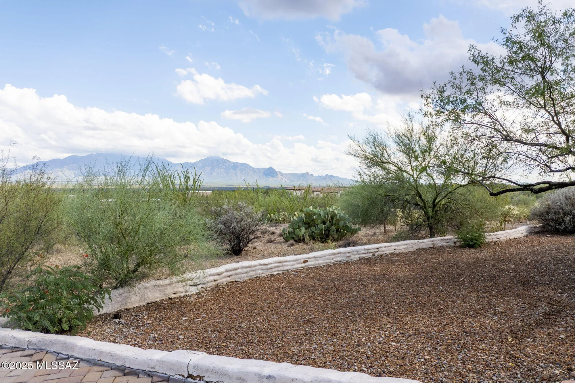 Property Slideshow image 5 of 50 | 1680 s camino del sol, Green Valley, AZ, 85622