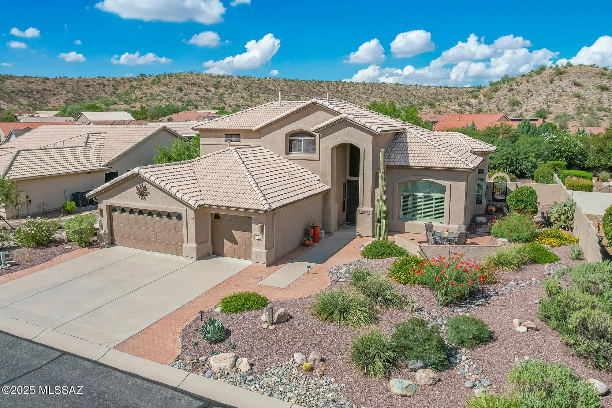 Property Slideshow image 1 of 50 | 63362 e squash blossom ln, Tucson, AZ, 85739