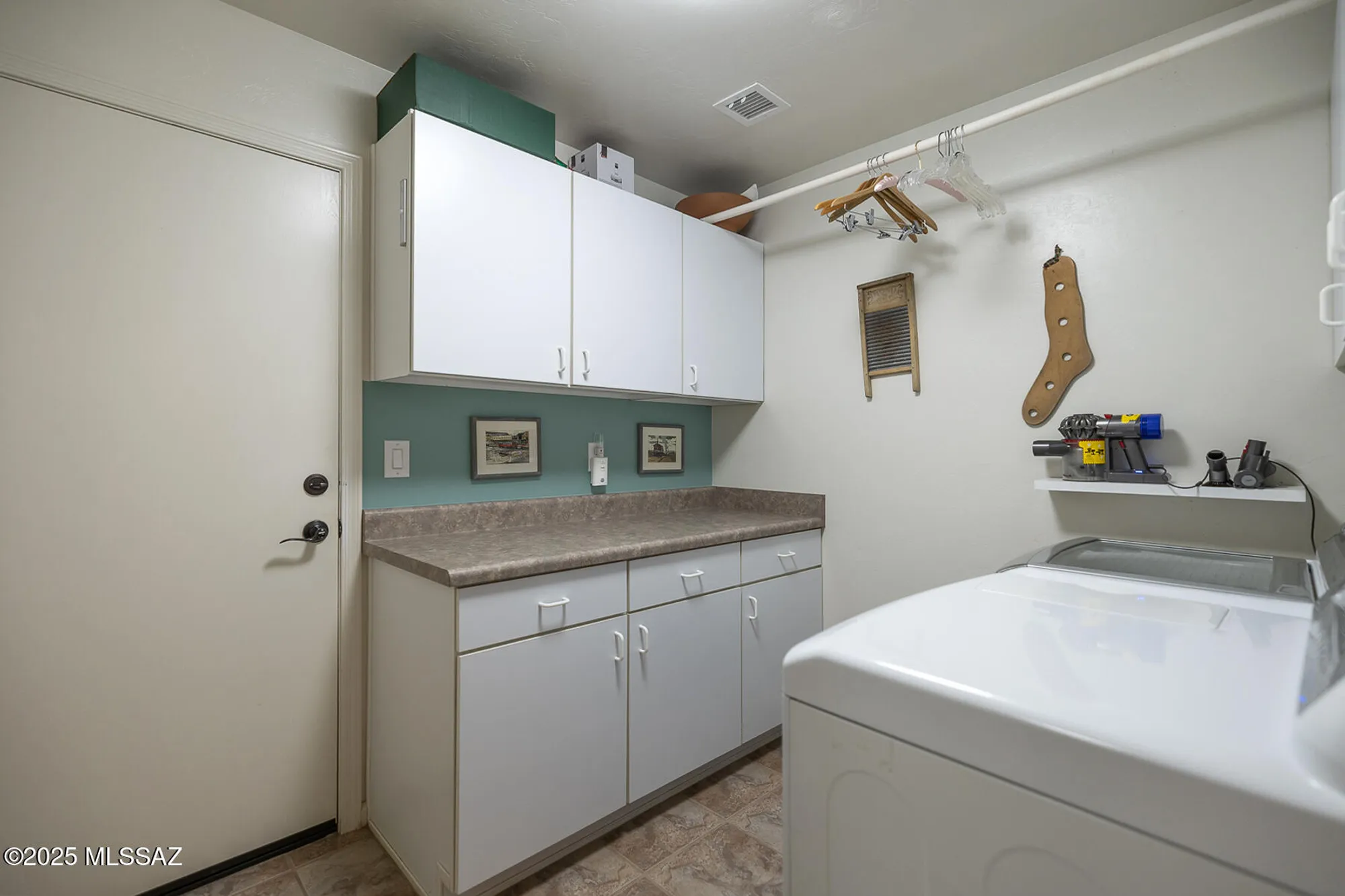 Property Slideshow image 37 of 50 | 63362 e squash blossom ln, Tucson, AZ, 85739