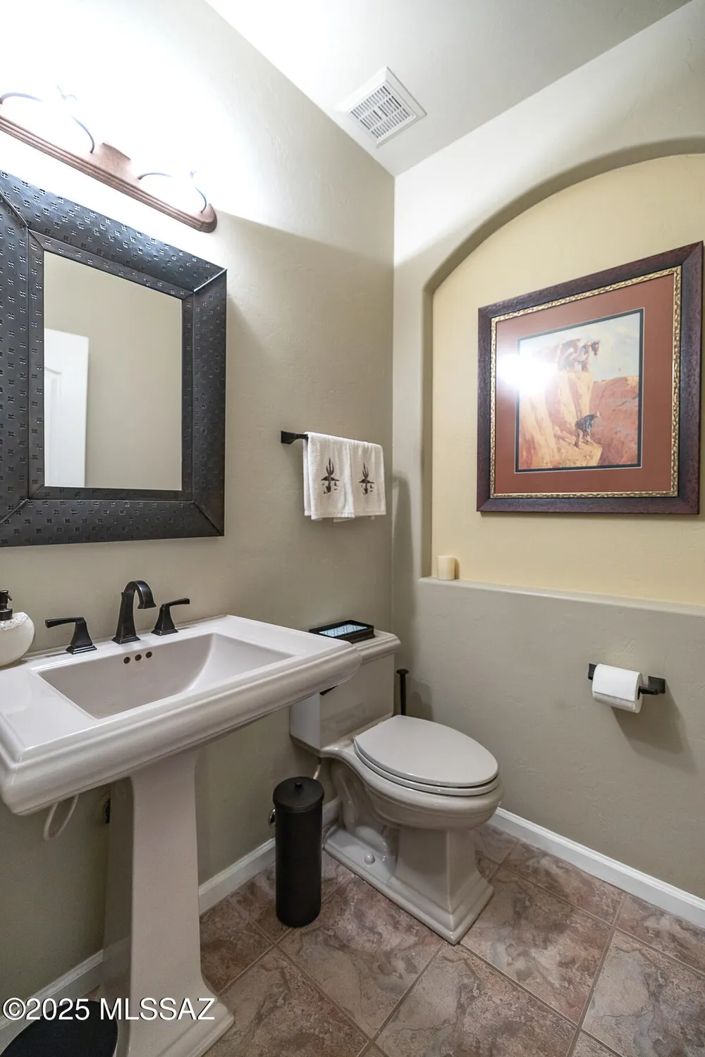 Property Slideshow image 35 of 50 | 63362 e squash blossom ln, Tucson, AZ, 85739