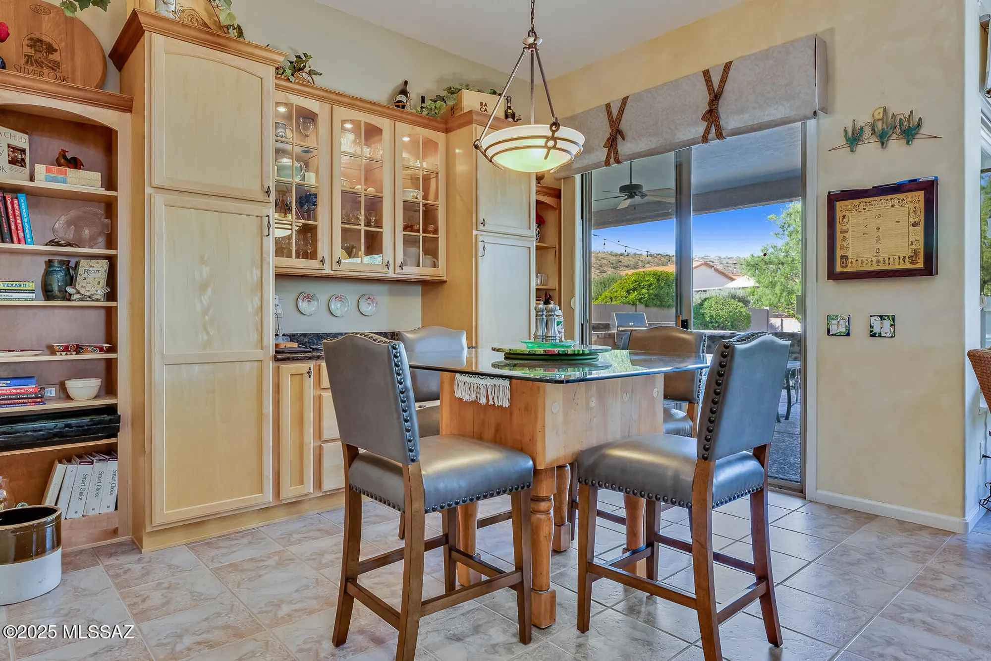 Property Slideshow image 11 of 50 | 63362 e squash blossom ln, Tucson, AZ, 85739